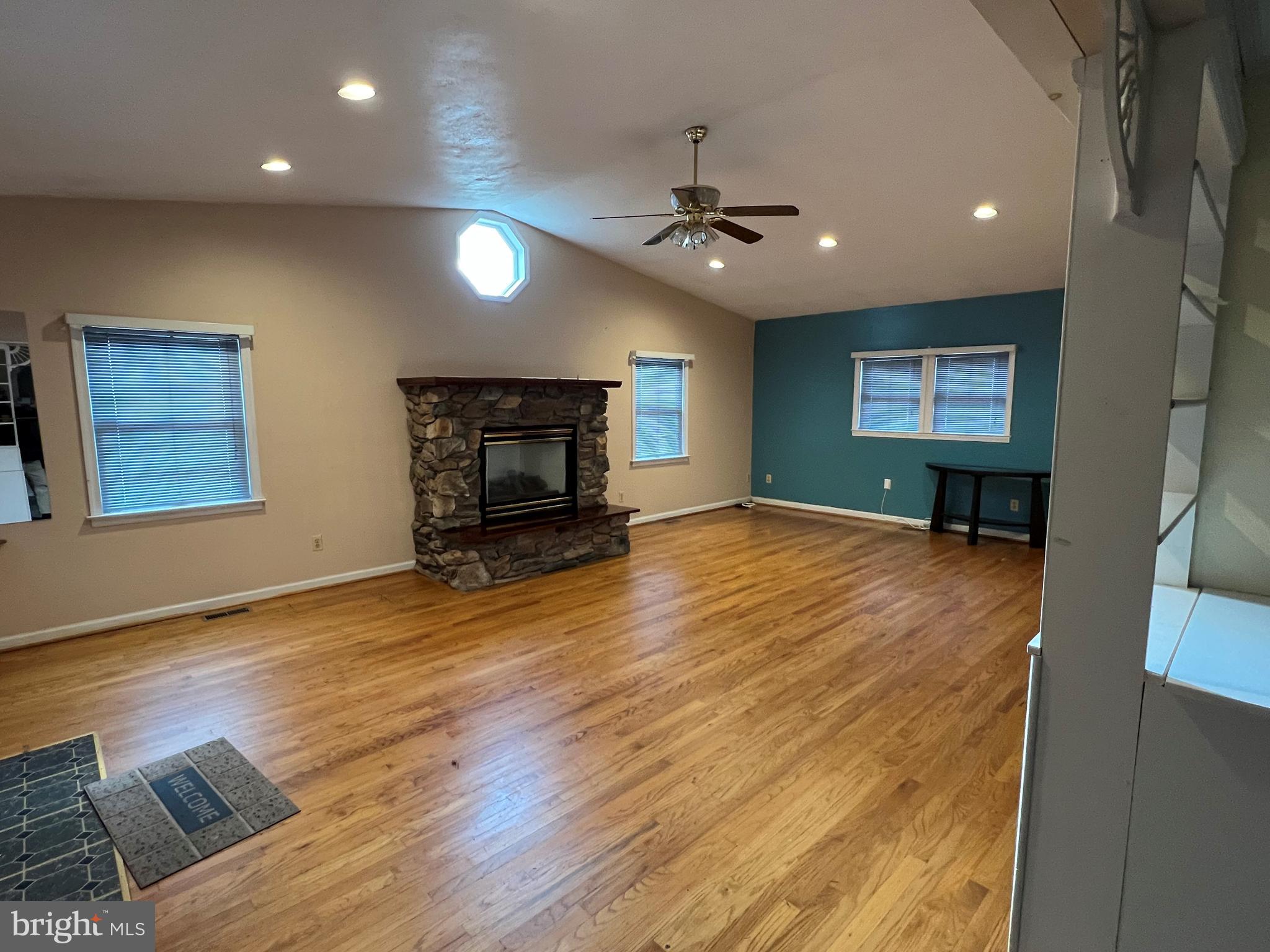 WOODBRIDGE VALLEY - Residential Lease