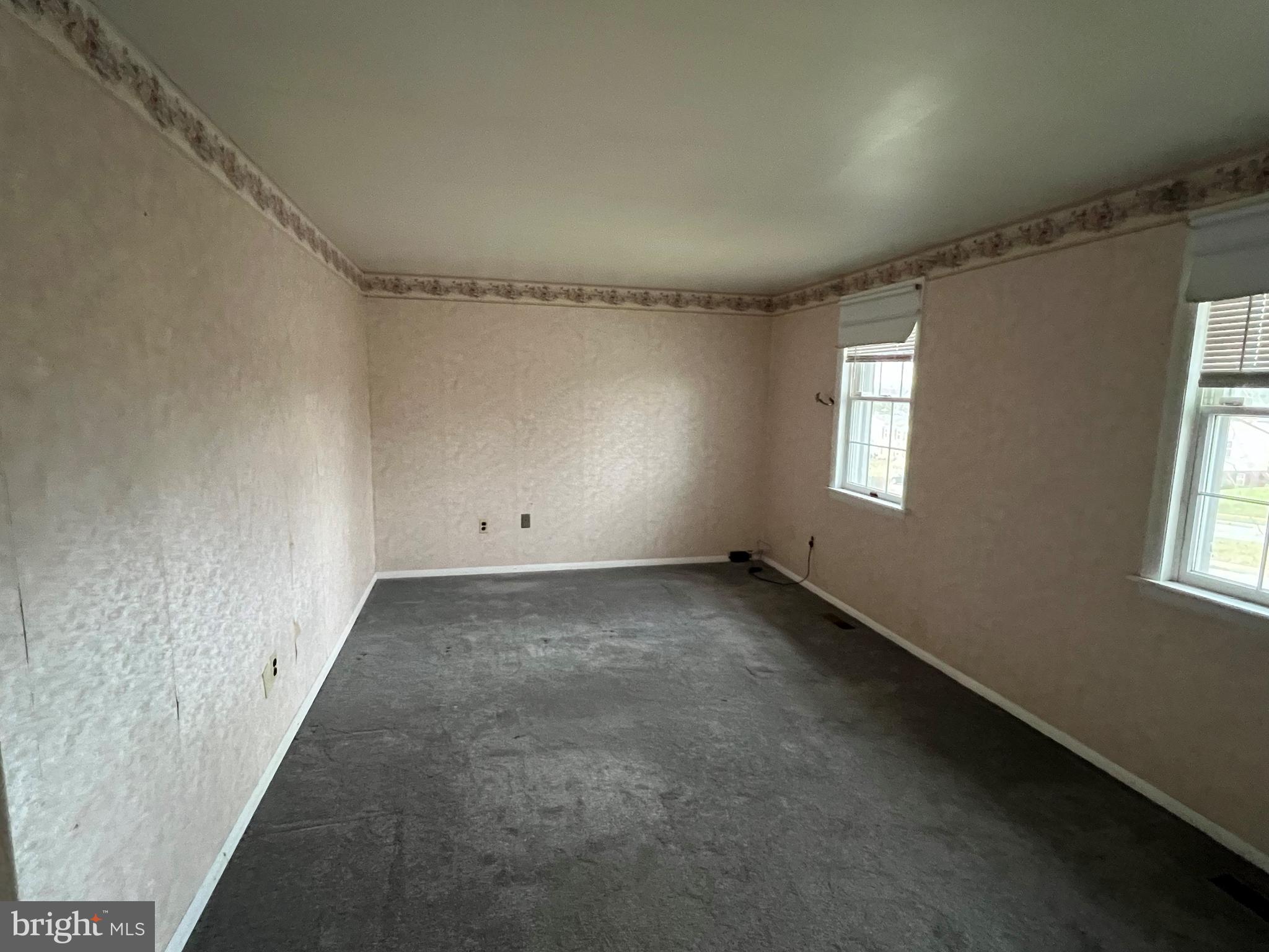 WOODBRIDGE VALLEY - Residential Lease