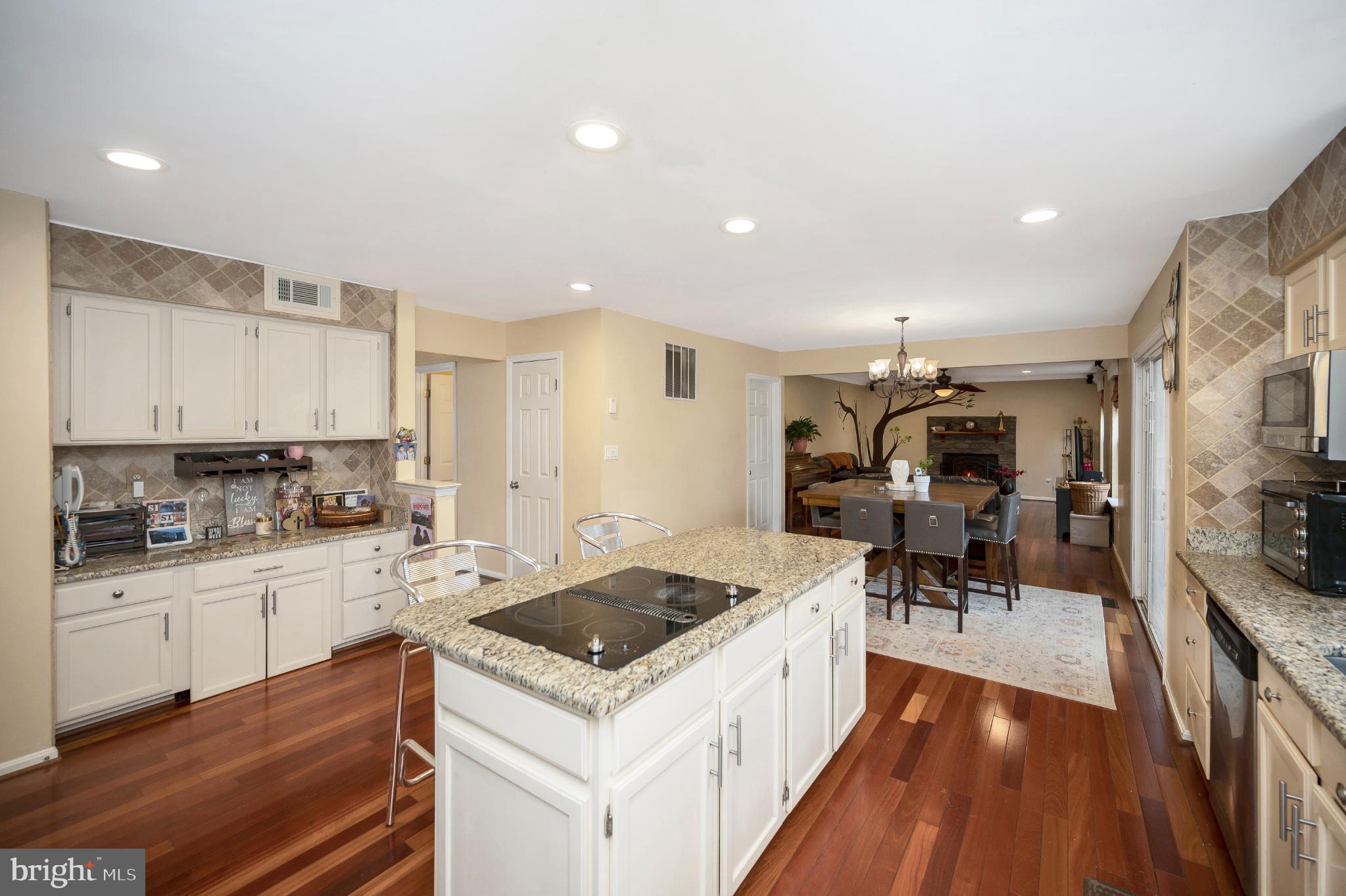 BLOOMS CROSSING VILLAGE - Residential