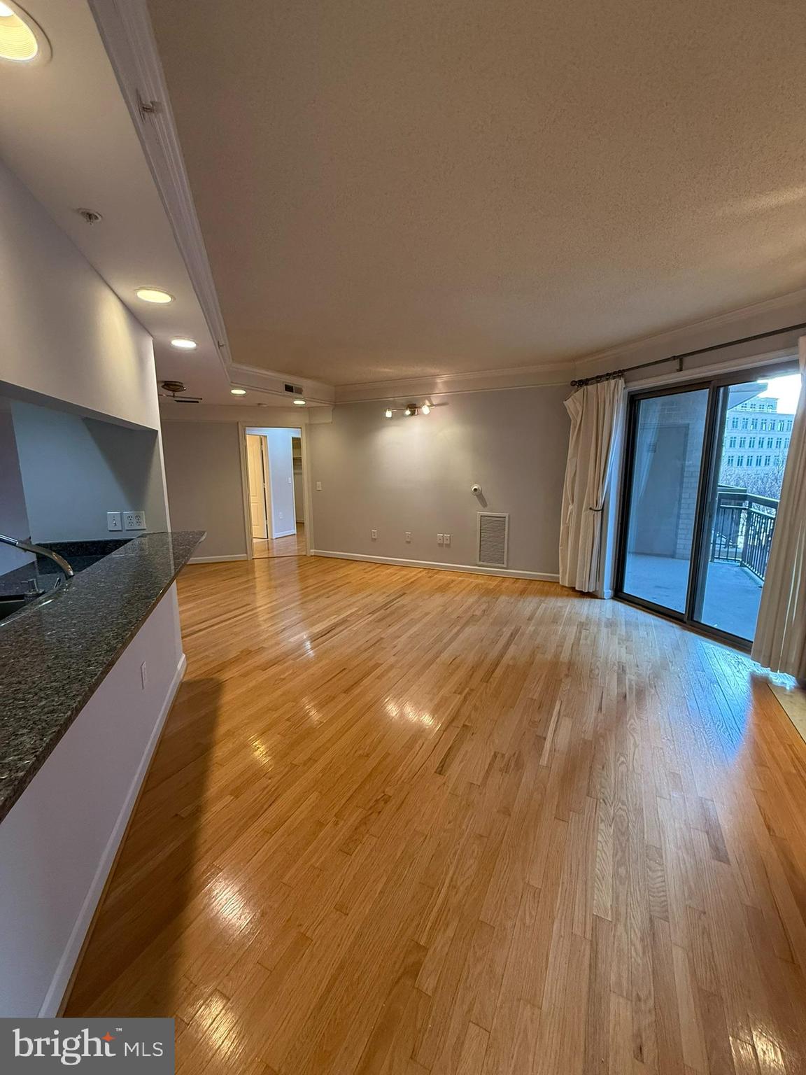 VIRGINIA SQUARE - Residential Lease