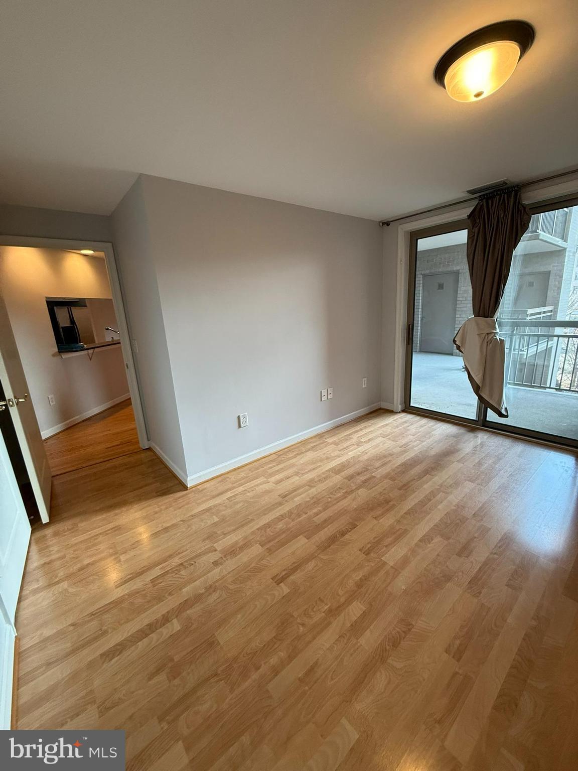 VIRGINIA SQUARE - Residential Lease