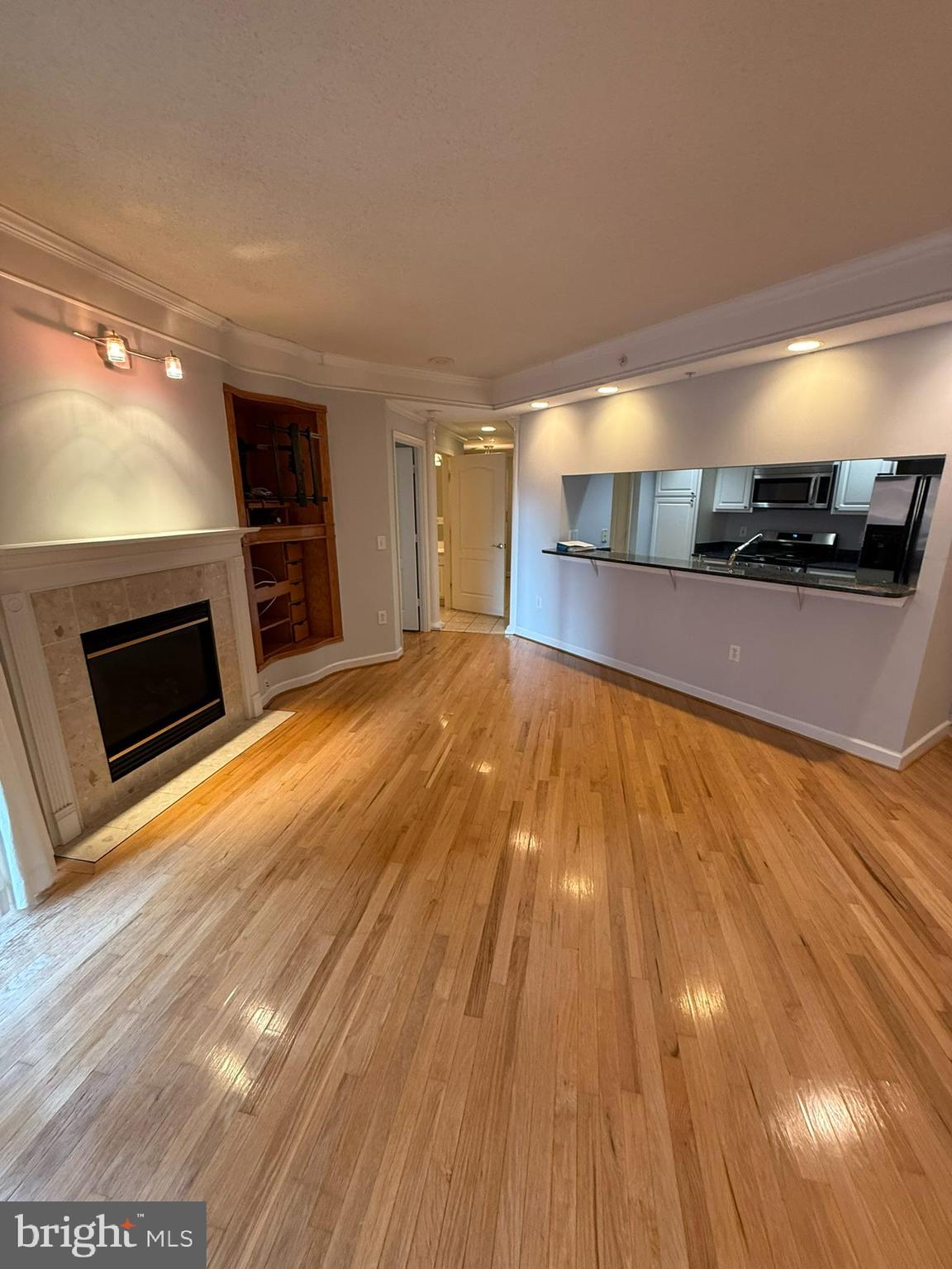 VIRGINIA SQUARE - Residential Lease