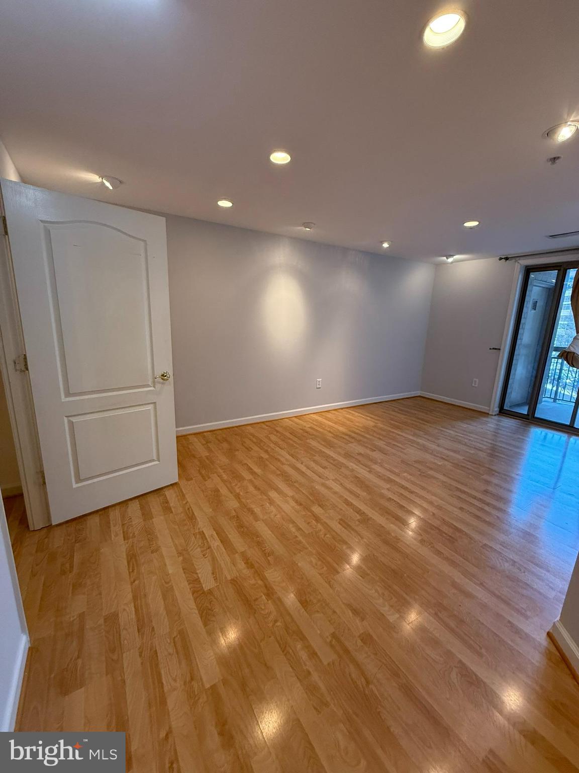 VIRGINIA SQUARE - Residential Lease