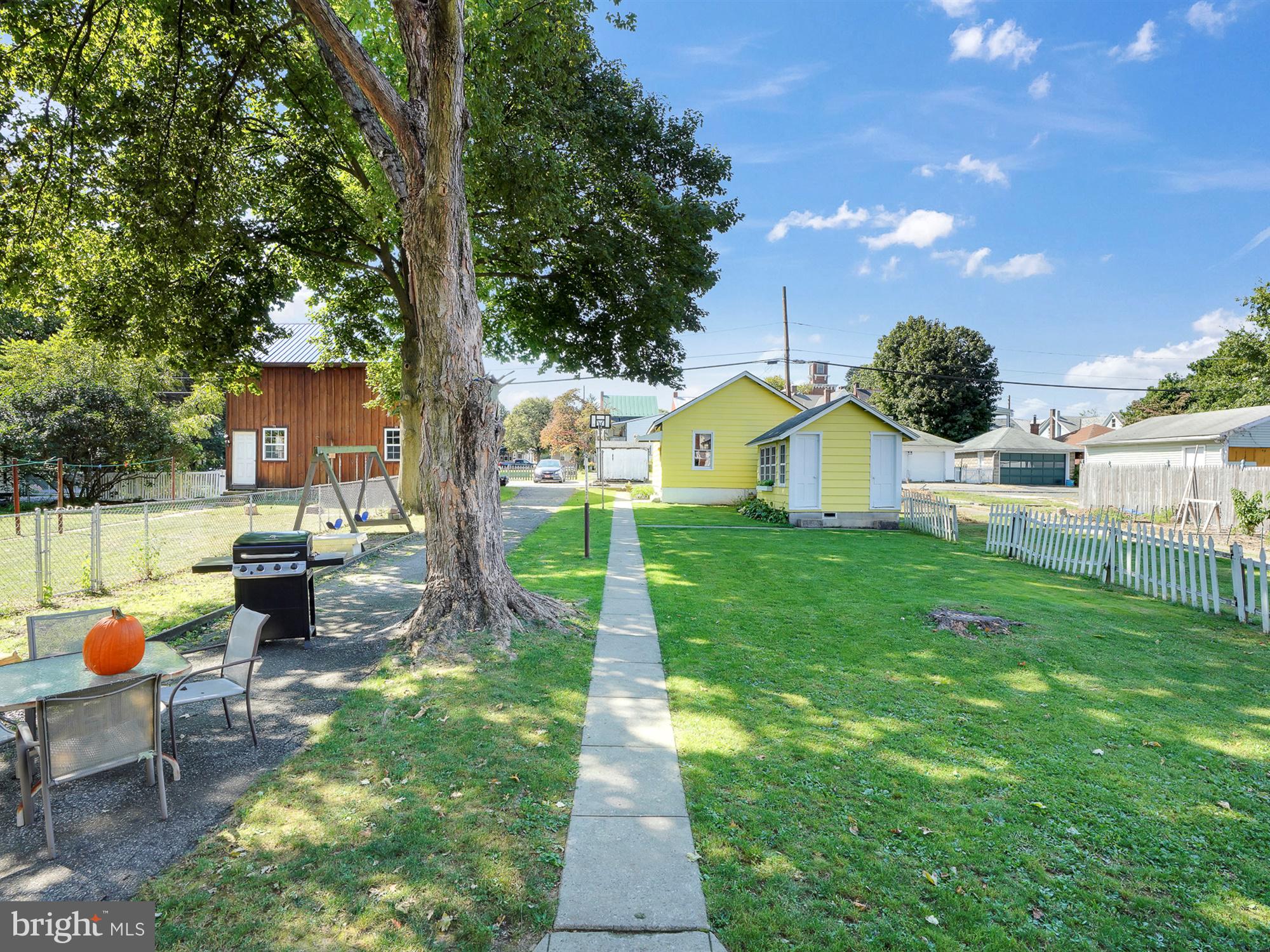 PINE GROVE - Residential