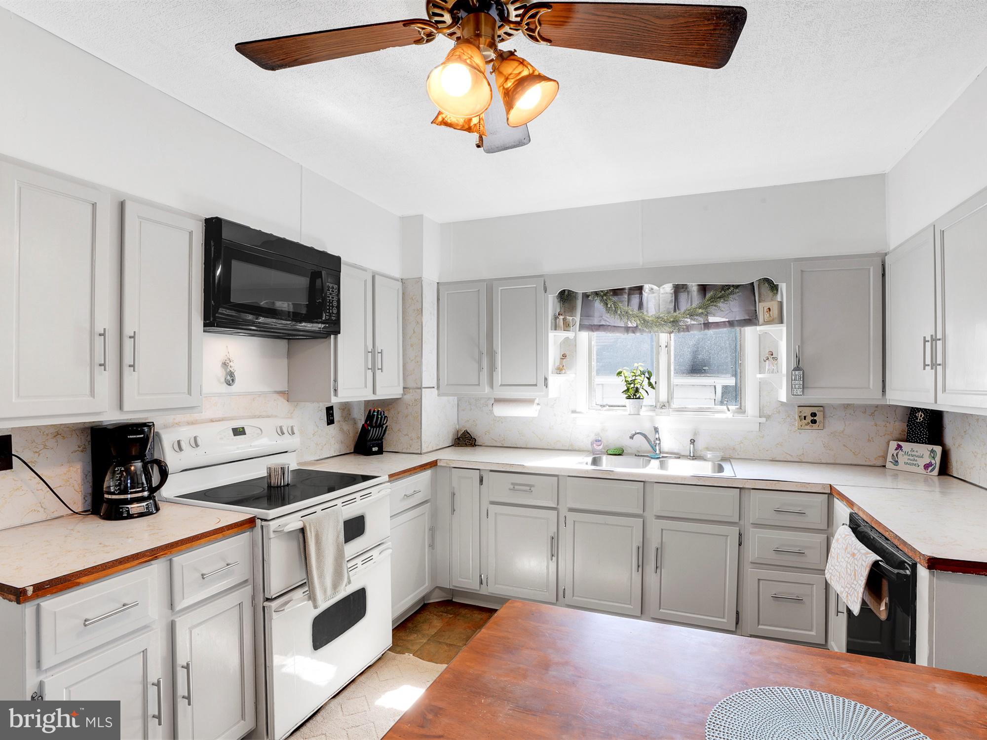 PINE GROVE - Residential