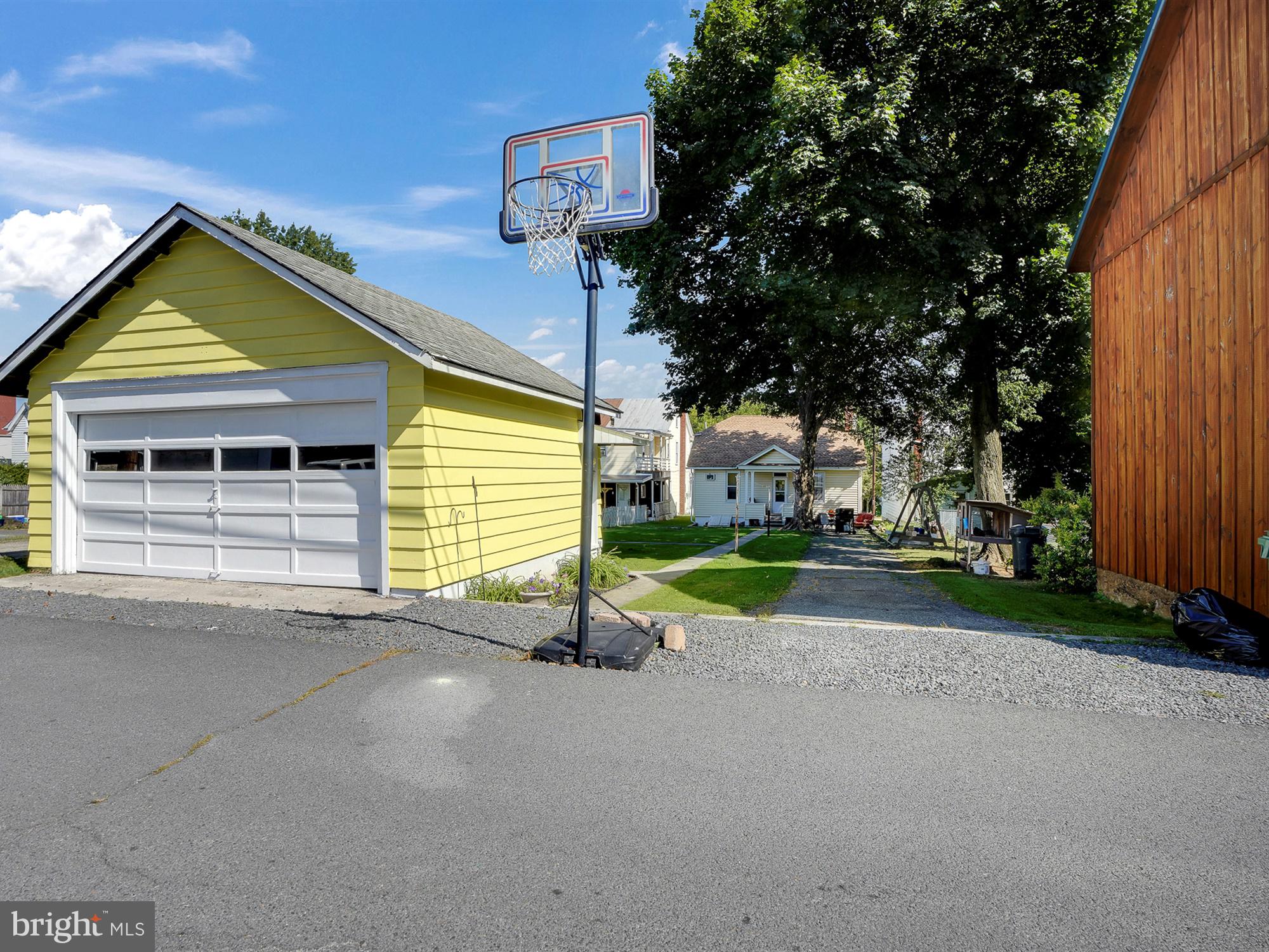 PINE GROVE - Residential