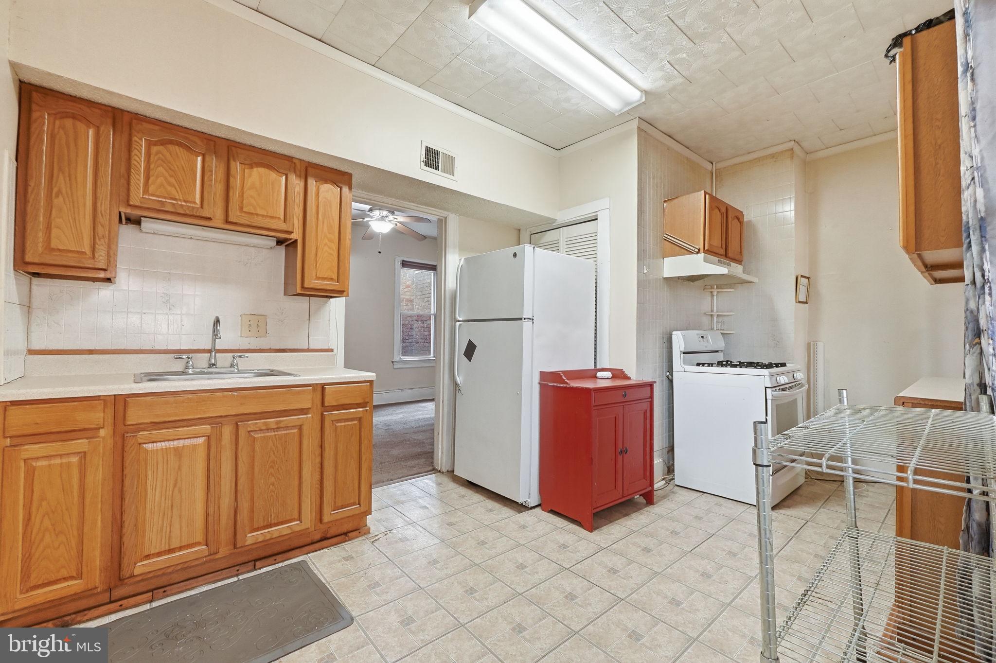 DOWNTOWN - Residential Income