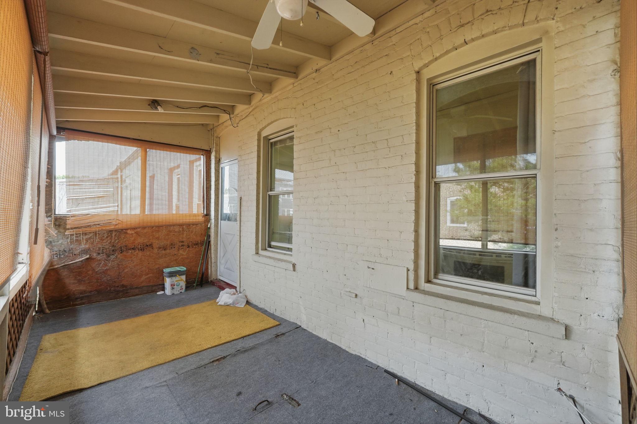 DOWNTOWN - Residential Income