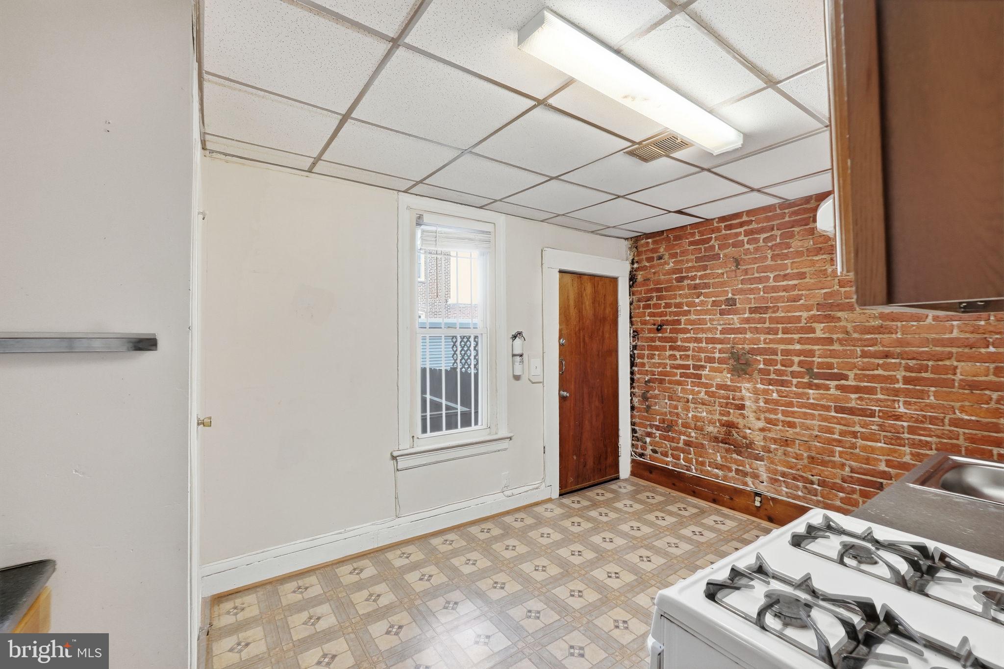 DOWNTOWN - Residential Income