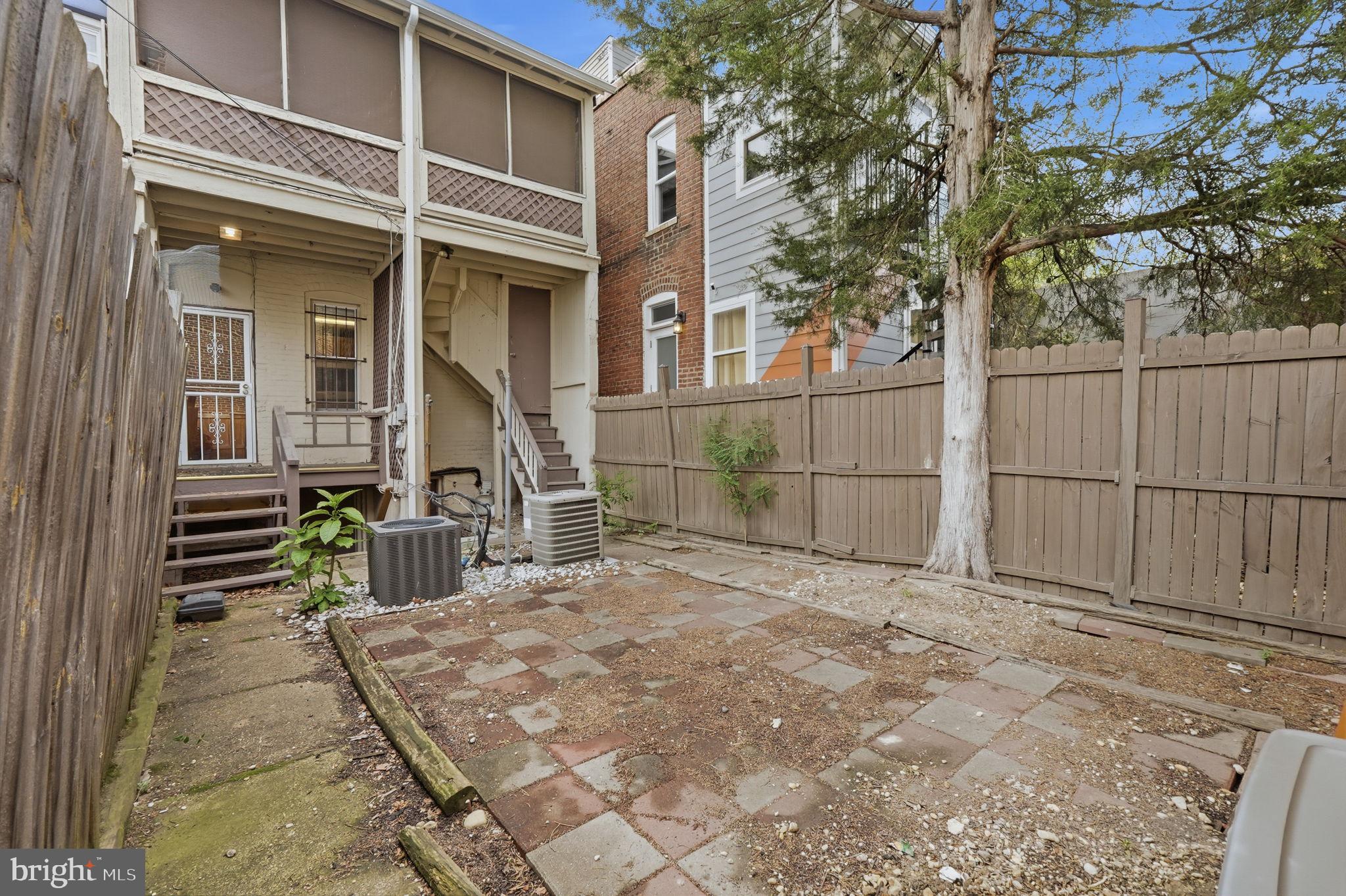 DOWNTOWN - Residential Income