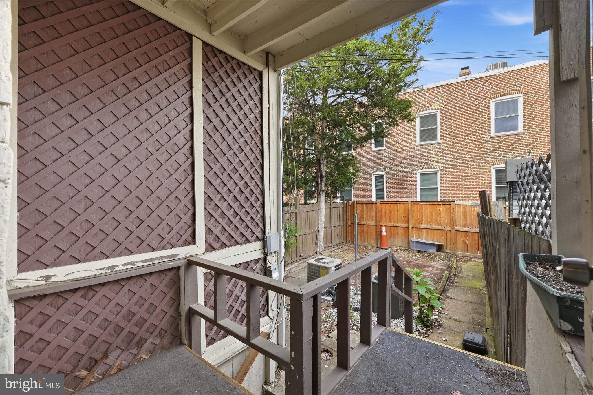 DOWNTOWN - Residential Income