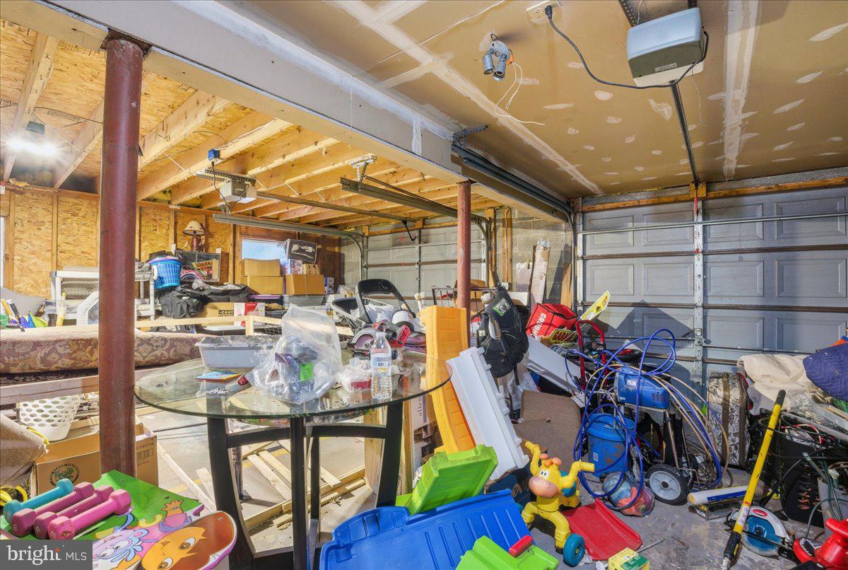 EAST STROUDSBURG - Residential