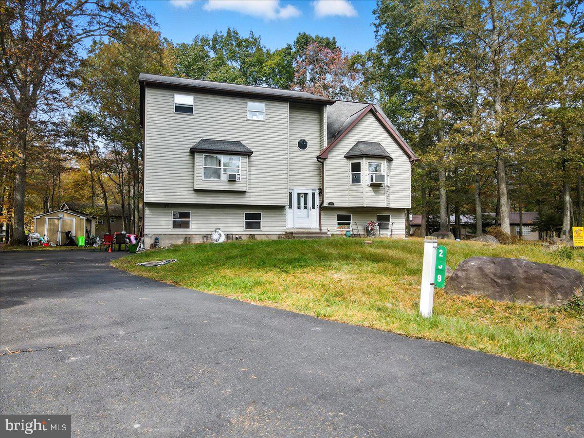 EAST STROUDSBURG - Residential