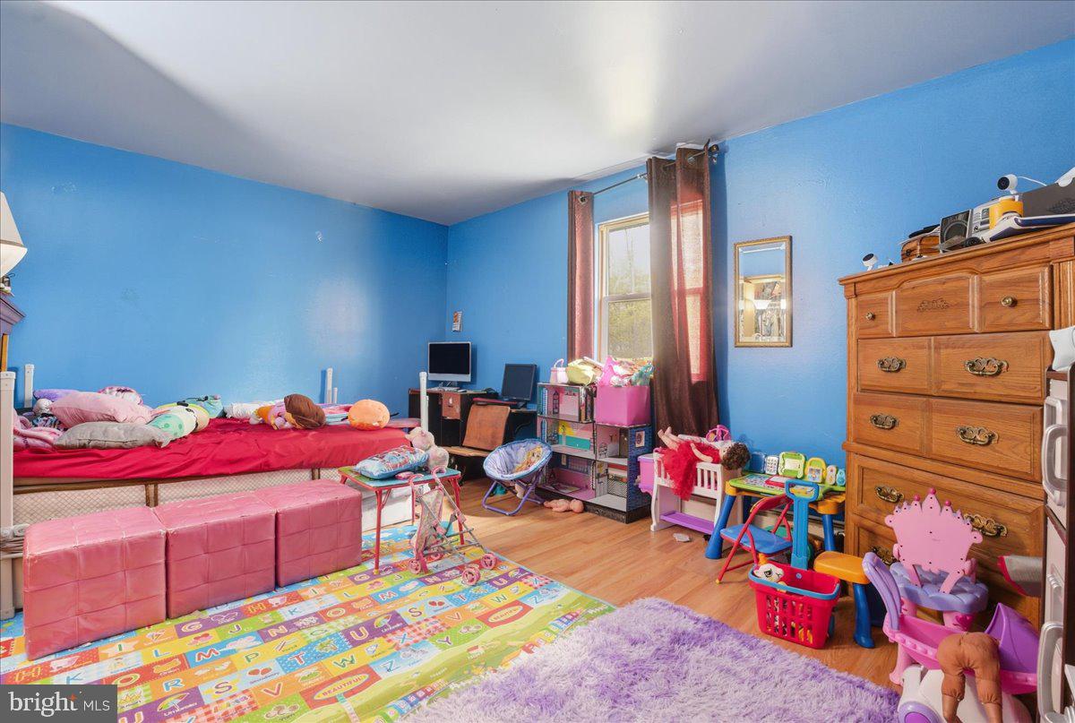 EAST STROUDSBURG - Residential