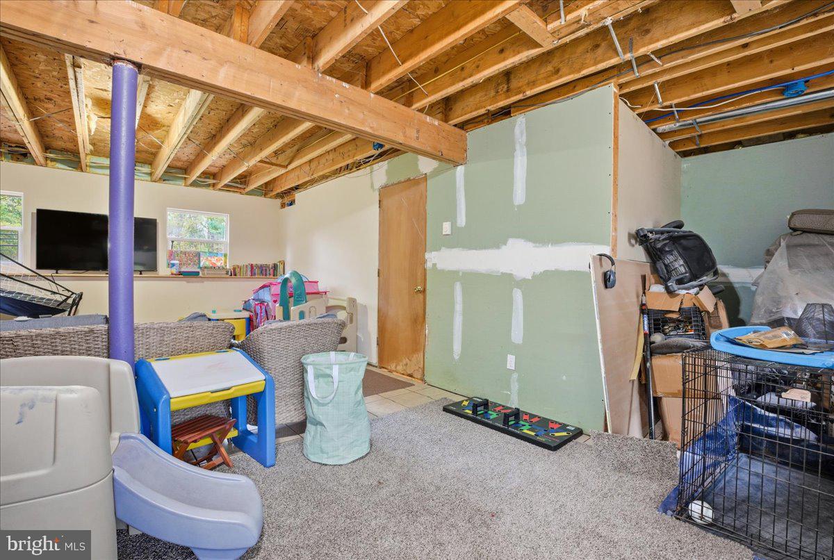 EAST STROUDSBURG - Residential