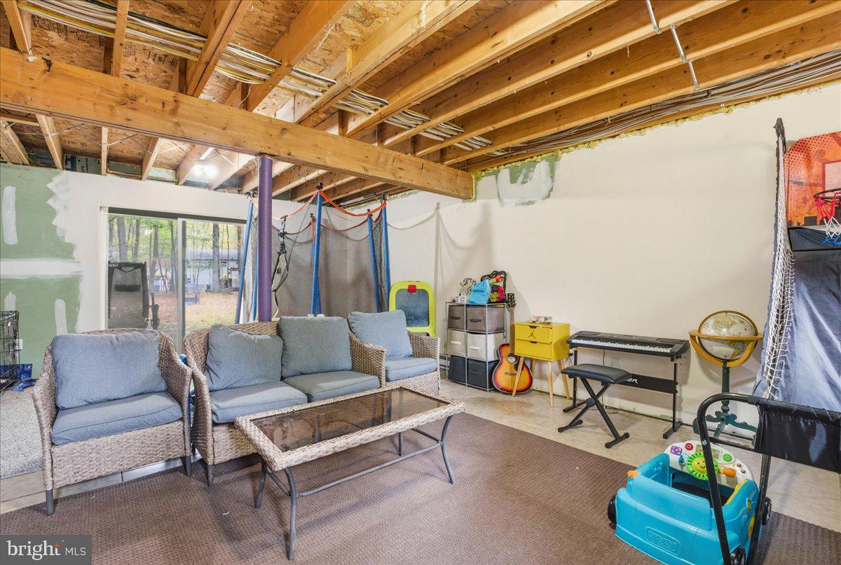 EAST STROUDSBURG - Residential