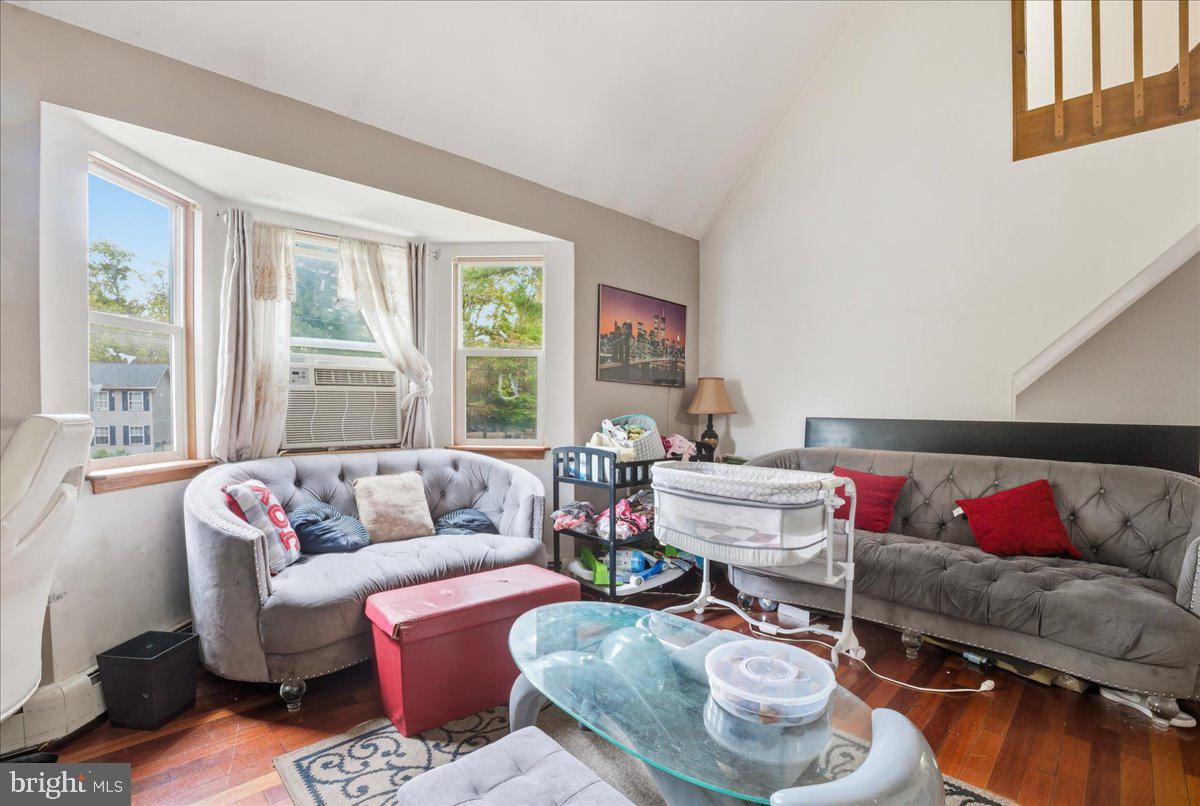 EAST STROUDSBURG - Residential