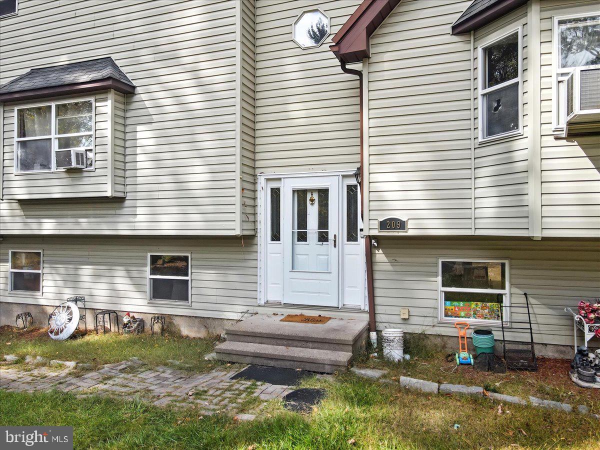 EAST STROUDSBURG - Residential