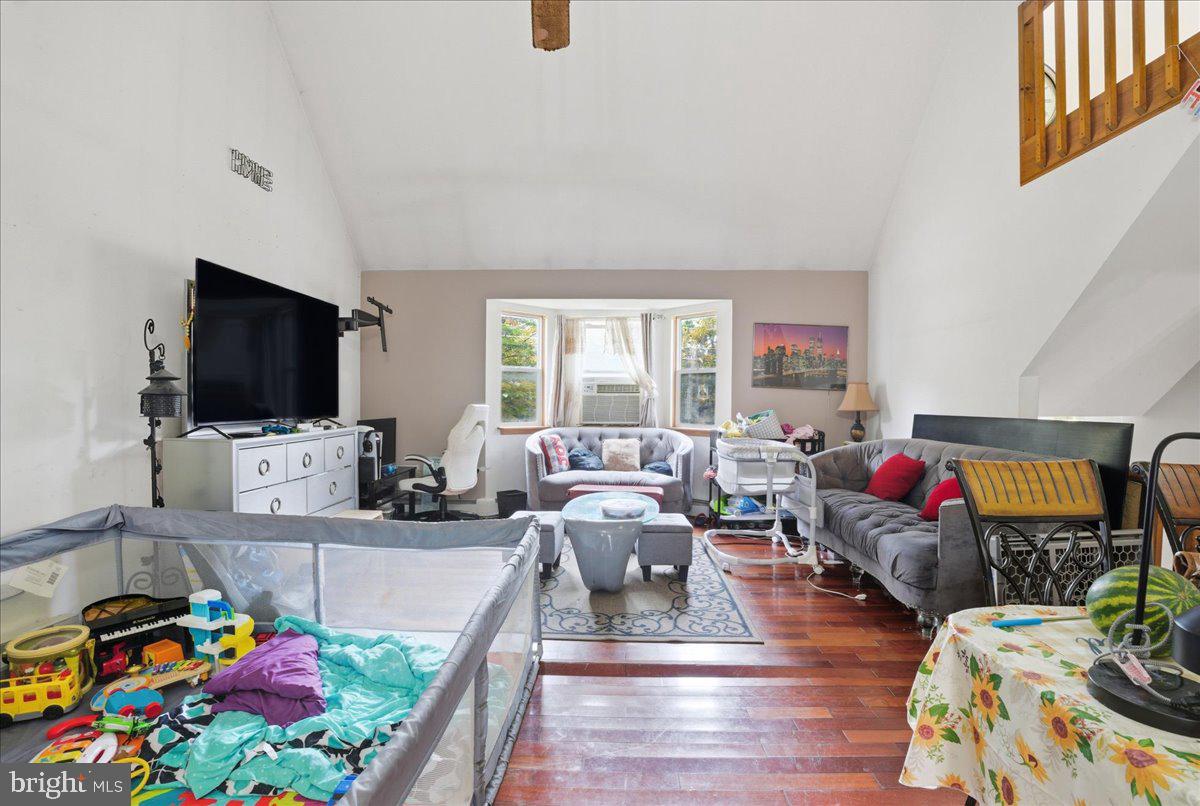 EAST STROUDSBURG - Residential