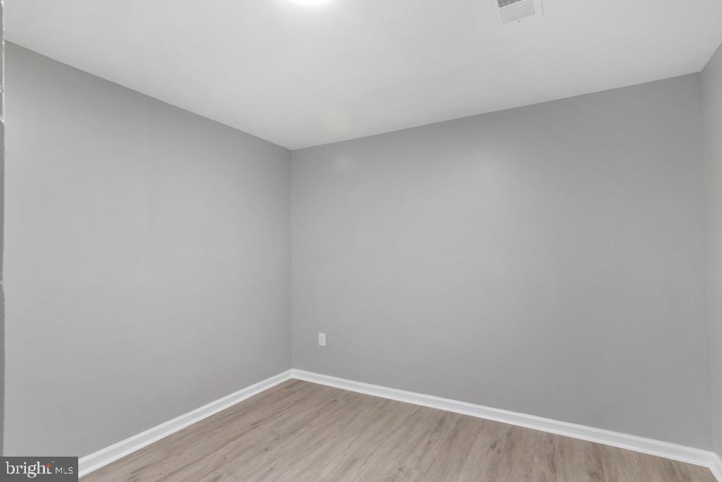 WOODSTREAM VILLAGE - Residential