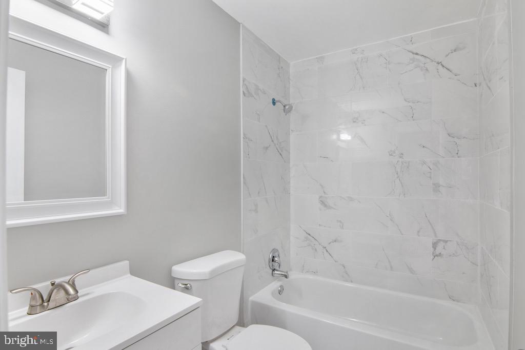 WOODSTREAM VILLAGE - Residential