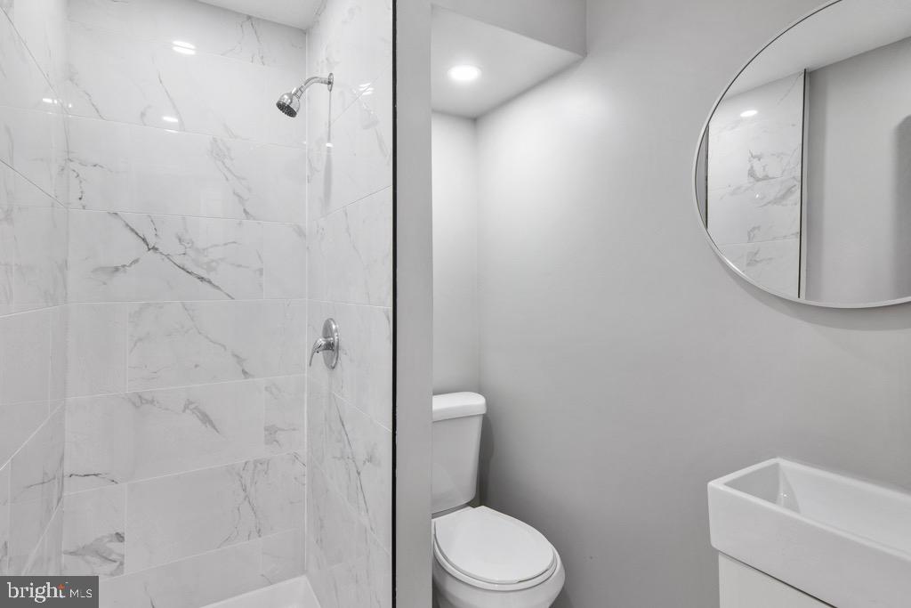 WOODSTREAM VILLAGE - Residential