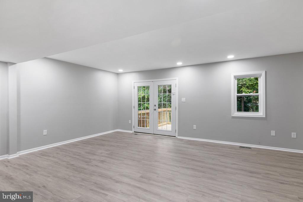 WOODSTREAM VILLAGE - Residential