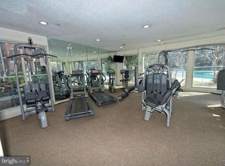 FOUNTAINS AT MCLEAN - Residential Lease