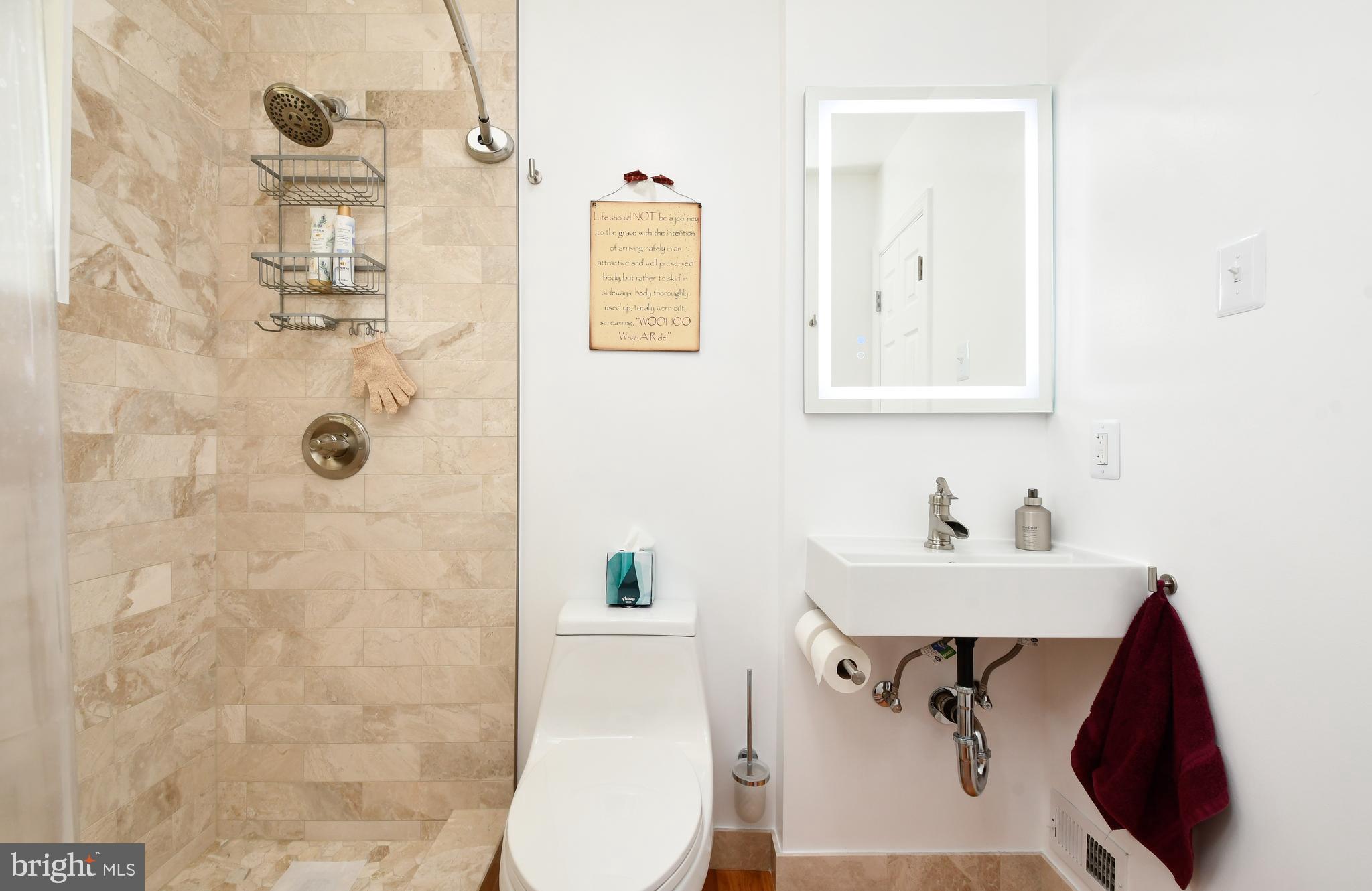 BUCKNELL MANOR - Residential