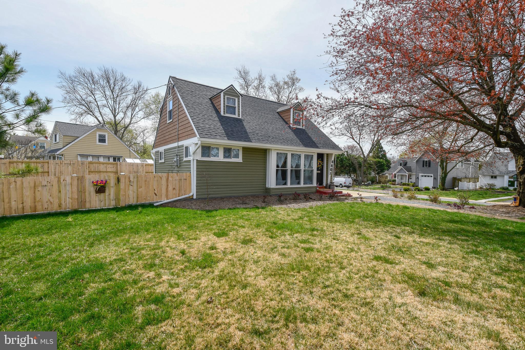 BUCKNELL MANOR - Residential