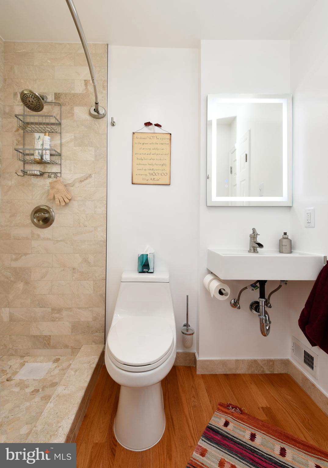 BUCKNELL MANOR - Residential