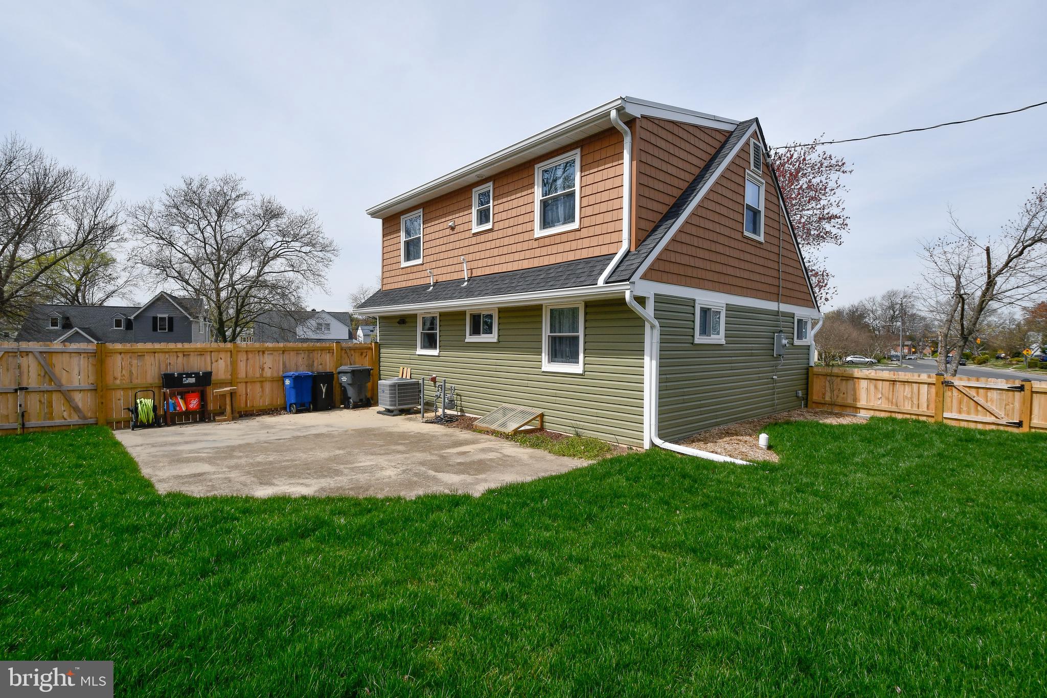 BUCKNELL MANOR - Residential