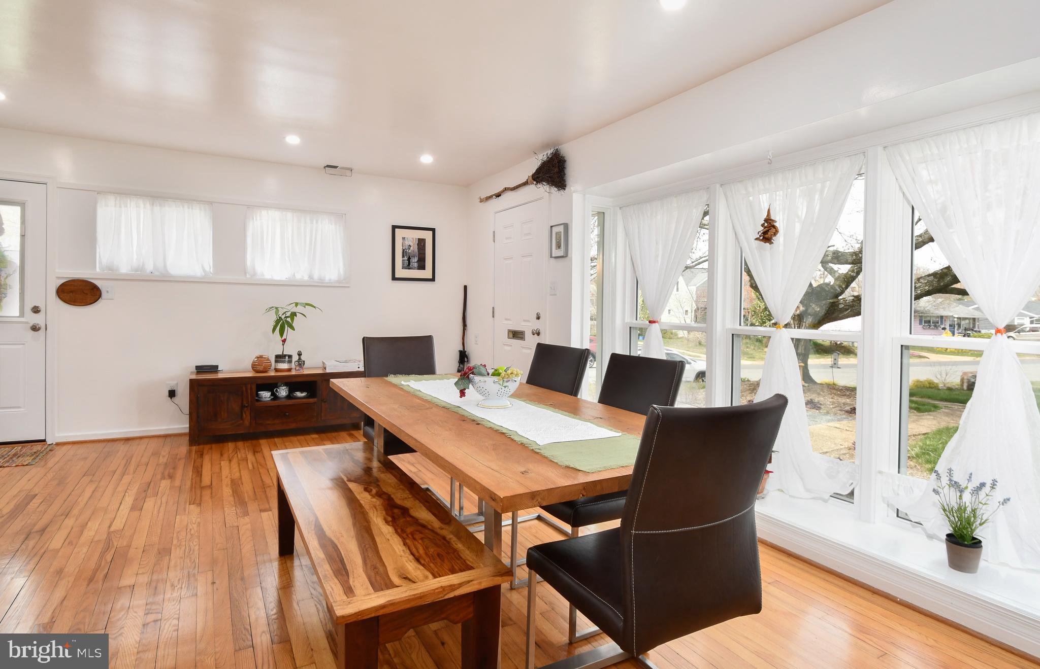 BUCKNELL MANOR - Residential