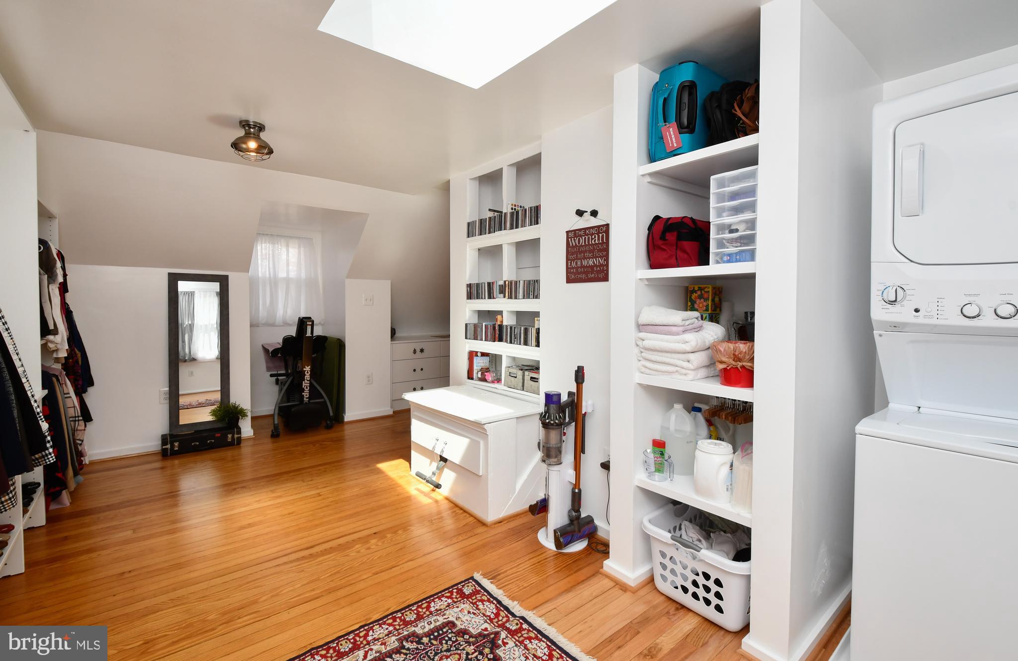 BUCKNELL MANOR - Residential