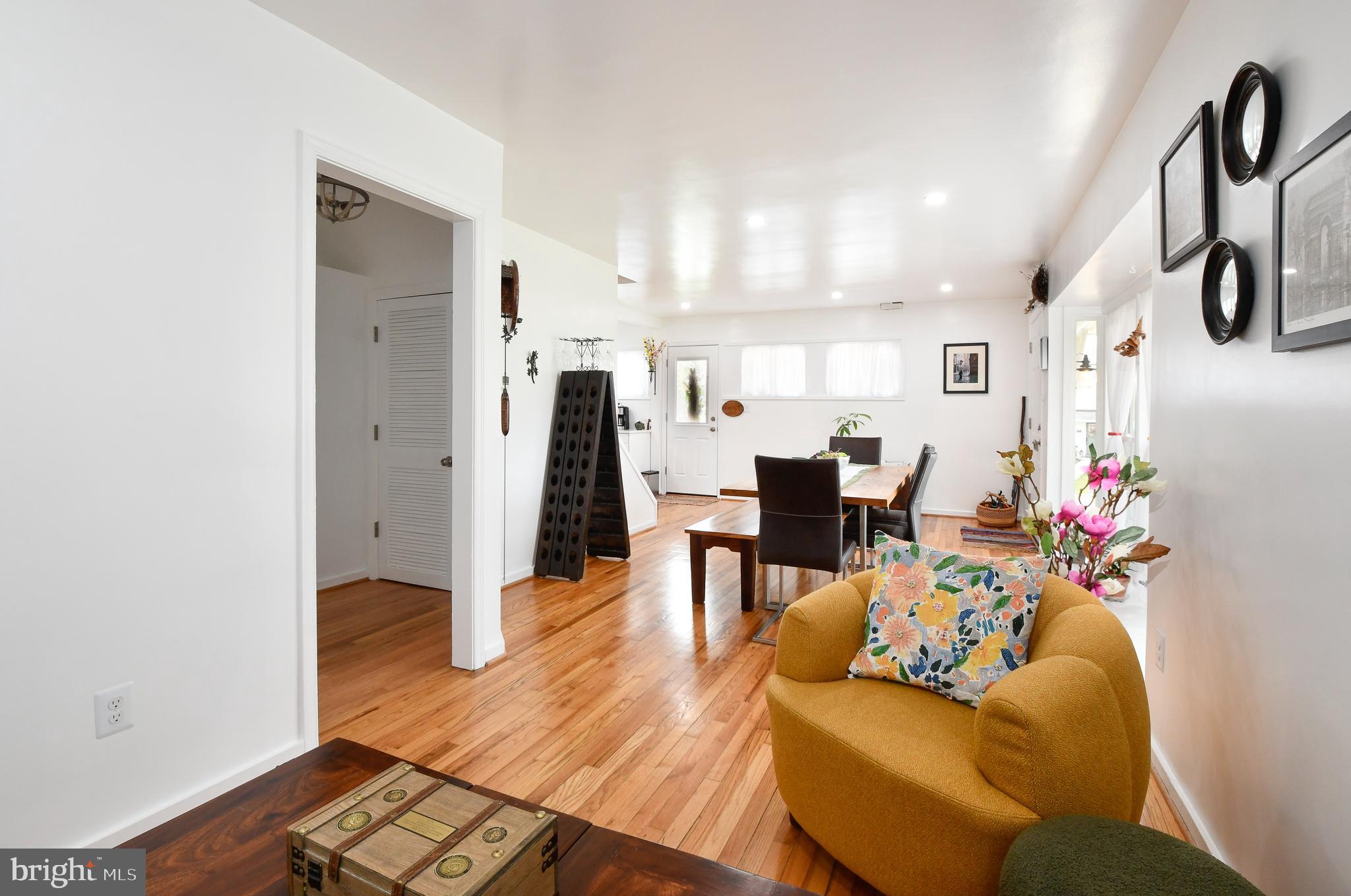 BUCKNELL MANOR - Residential