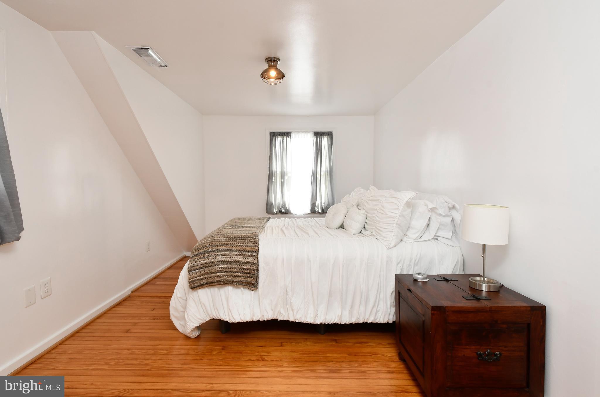 BUCKNELL MANOR - Residential