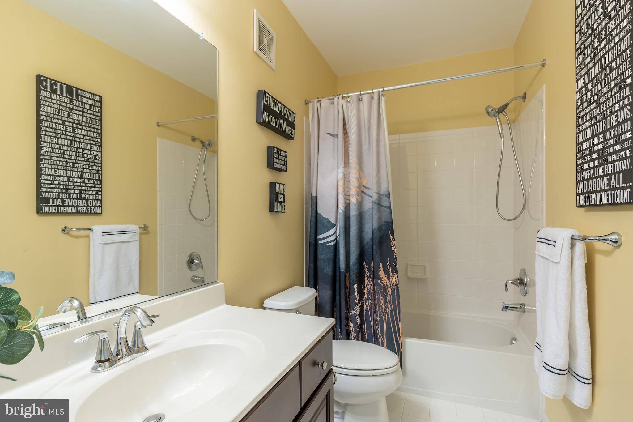 ARORA HILLS - Residential