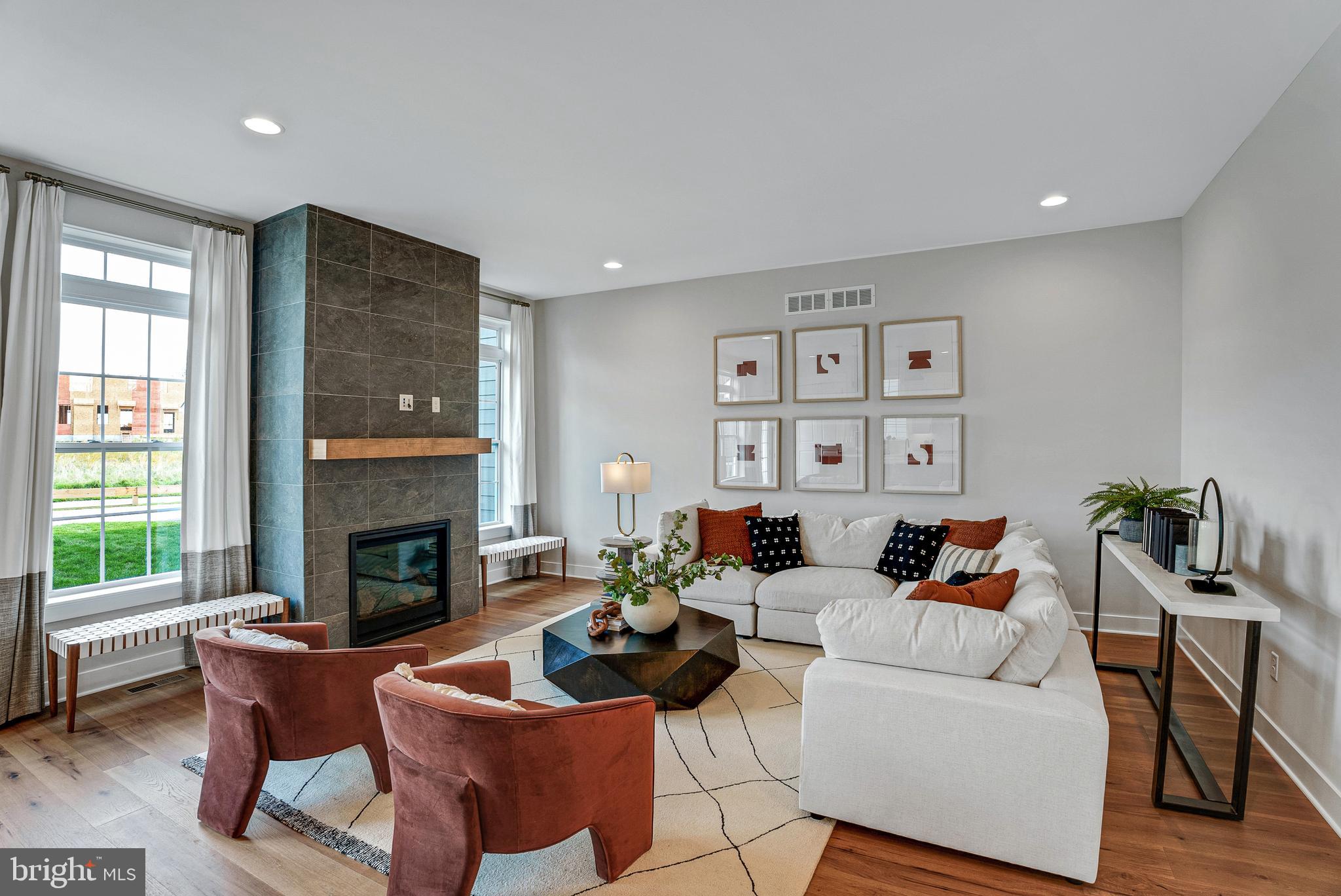 SPRING OAK - Residential