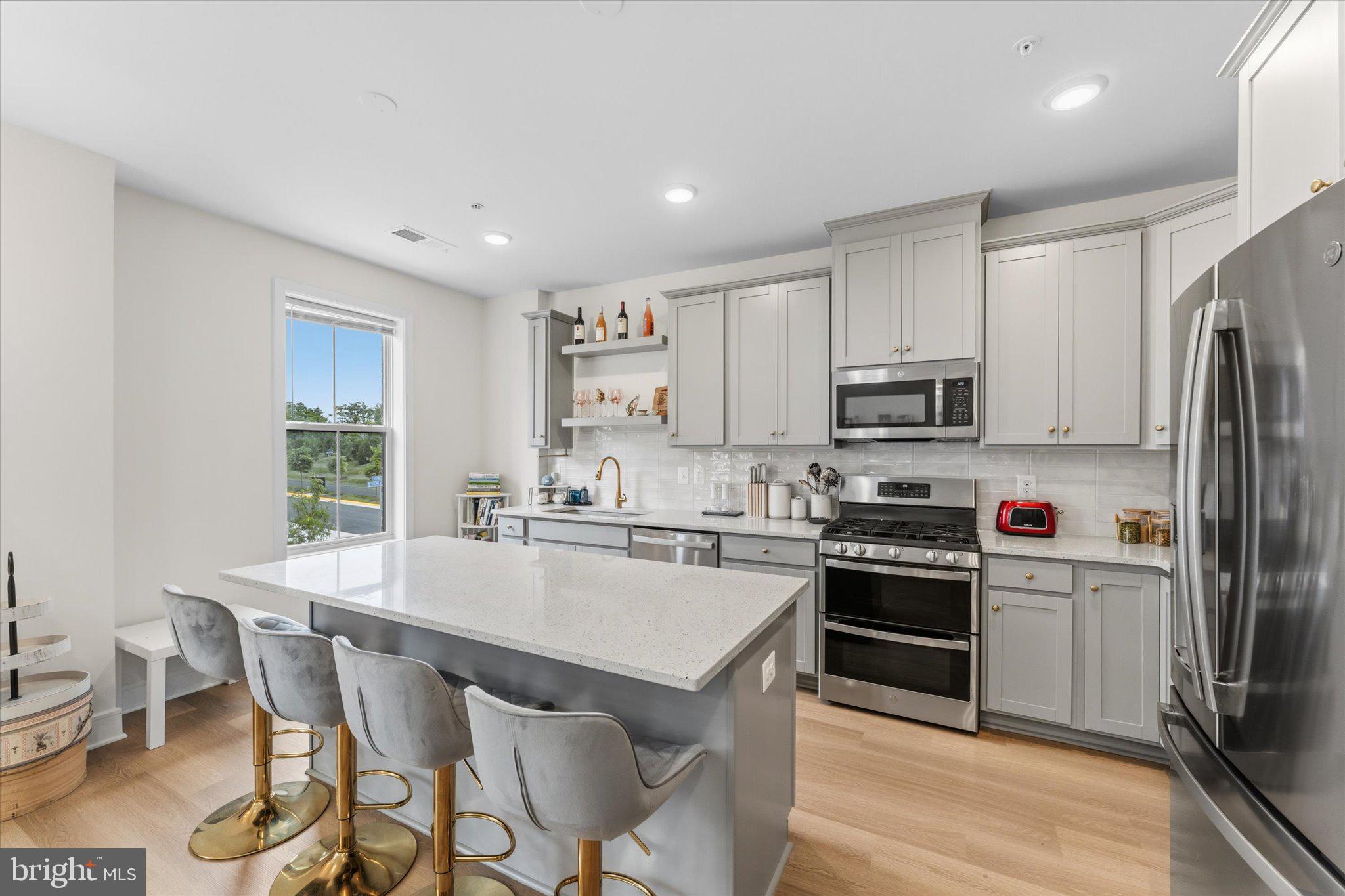 DEMOTT & SILVER - Residential