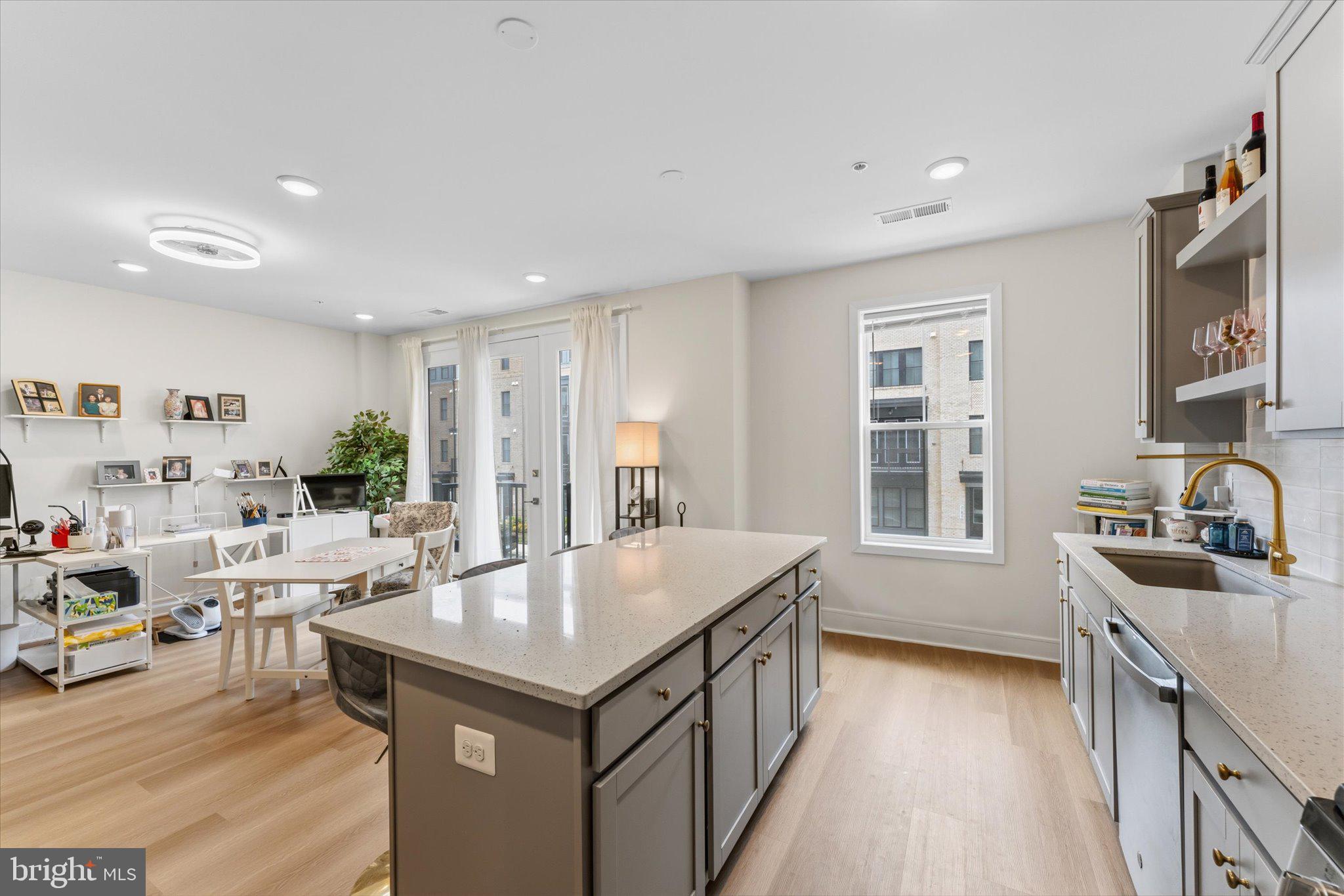DEMOTT & SILVER - Residential