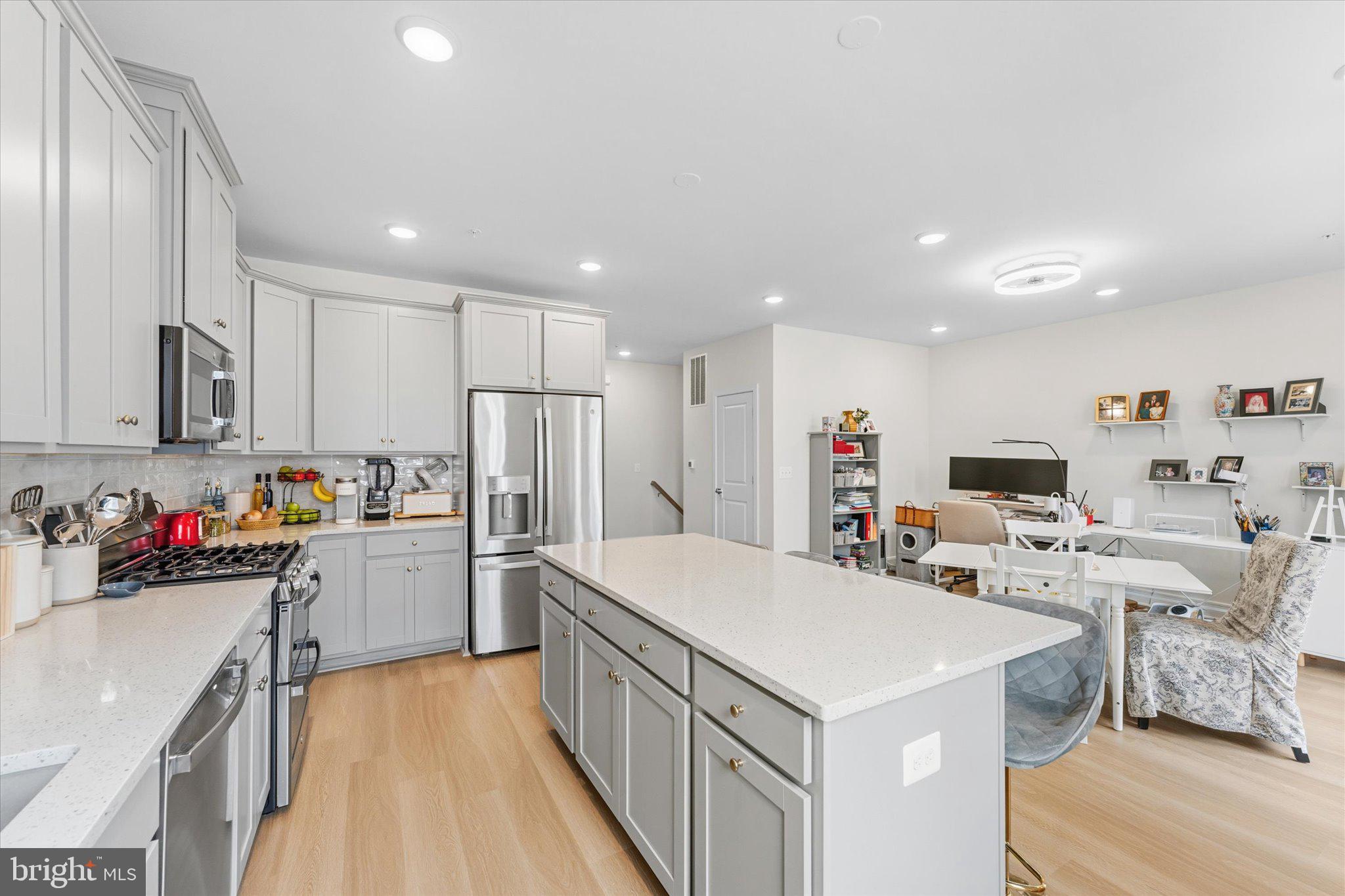 DEMOTT & SILVER - Residential