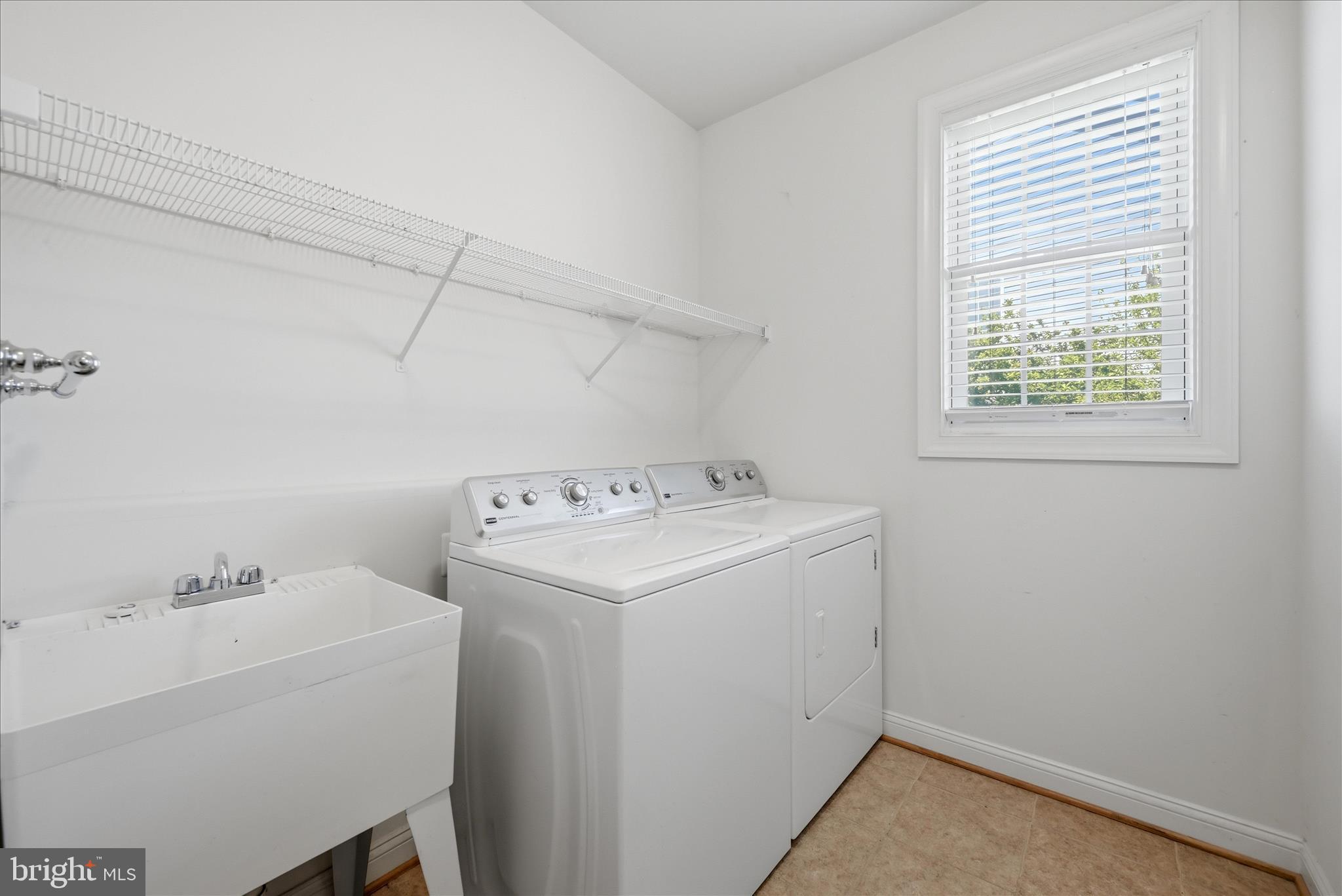ALBIN ESTATES - Residential