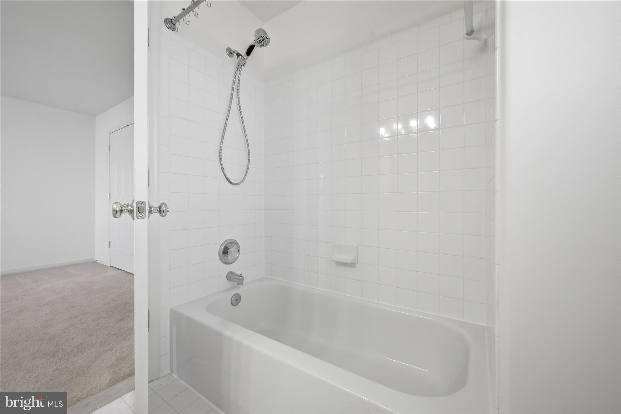 ALBIN ESTATES - Residential