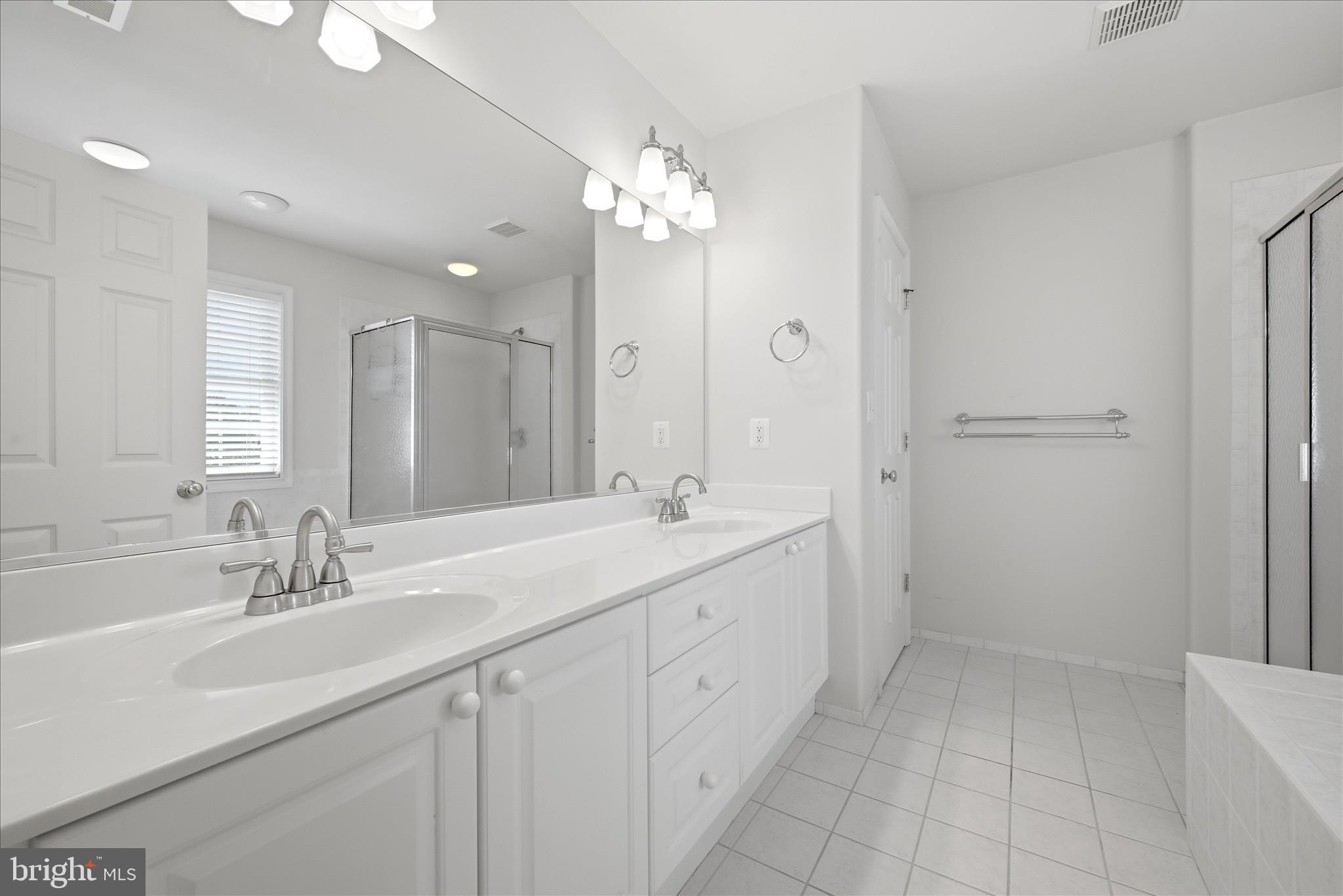 ALBIN ESTATES - Residential