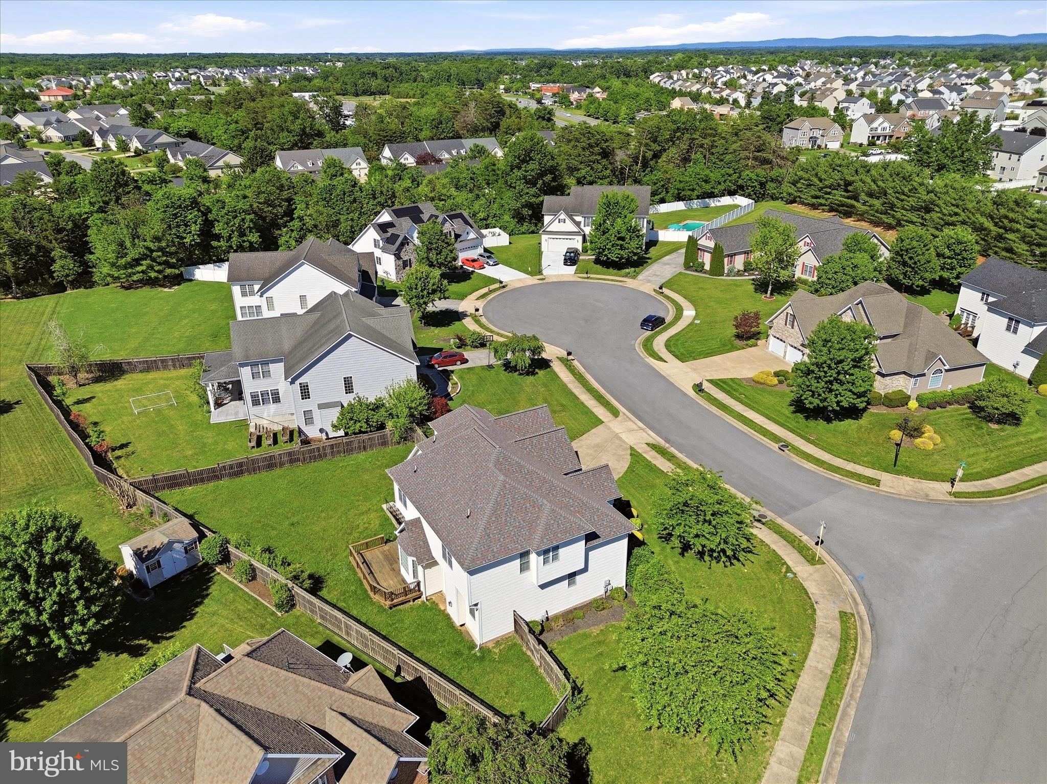 ALBIN ESTATES - Residential