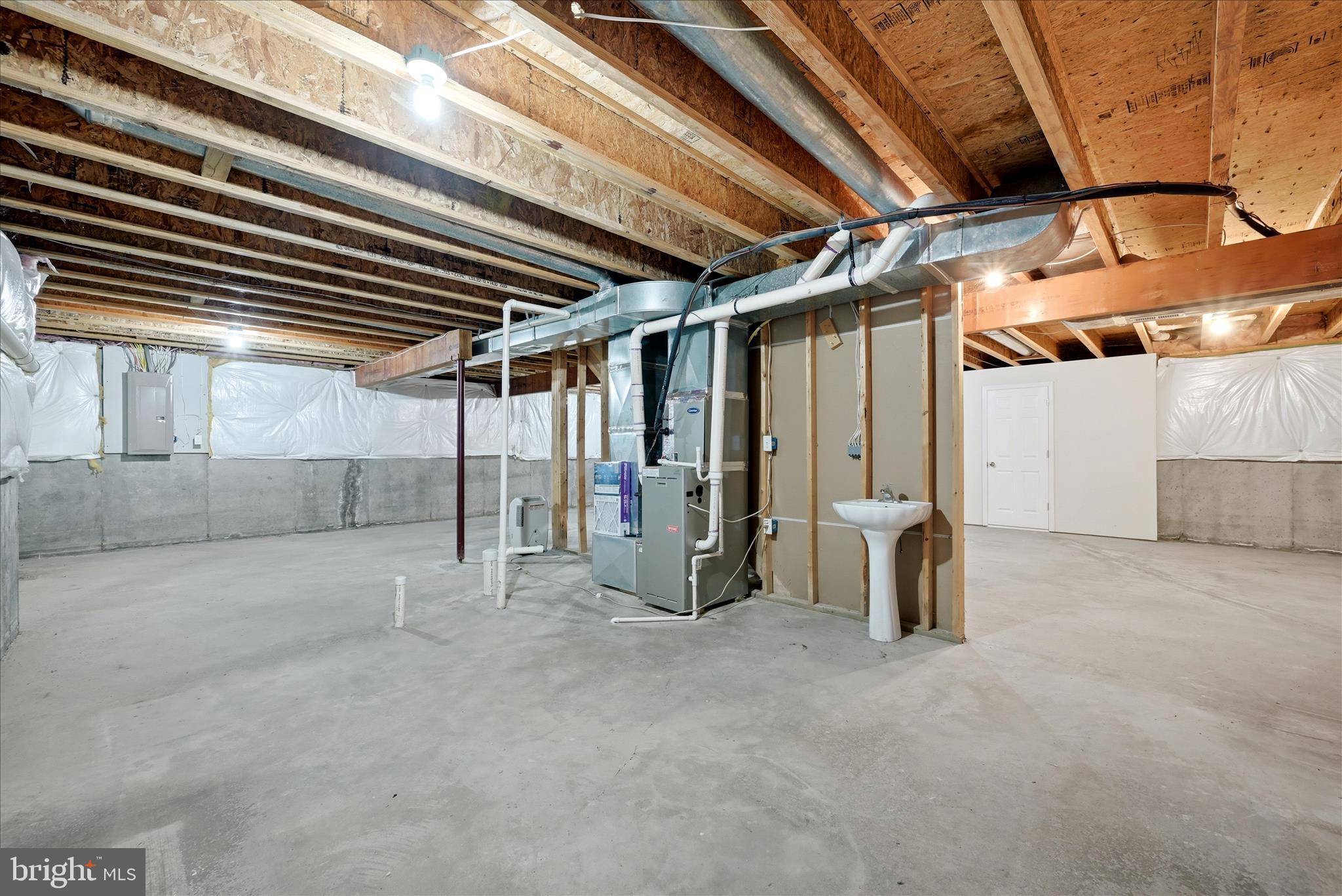 ALBIN ESTATES - Residential