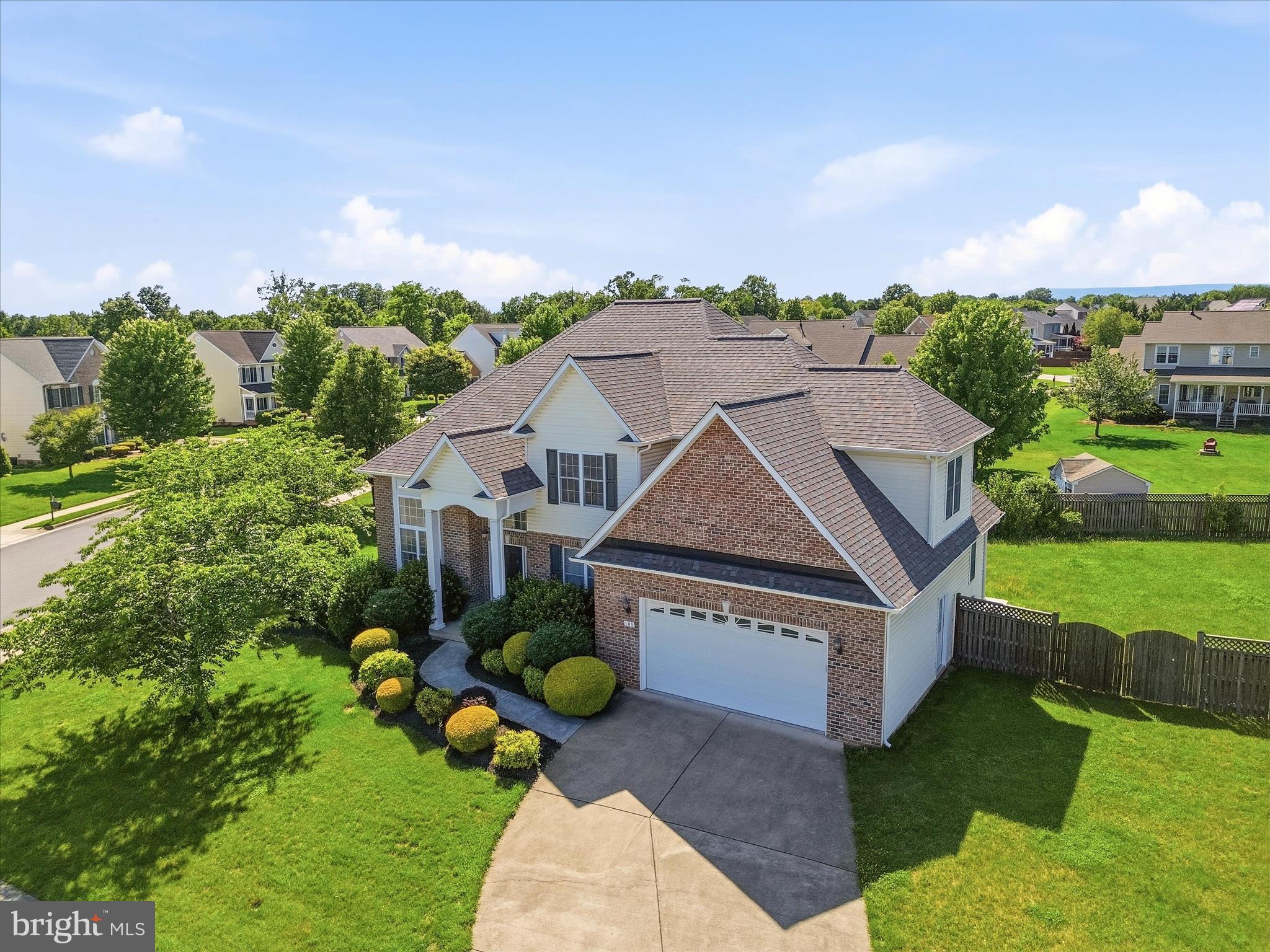 ALBIN ESTATES - Residential