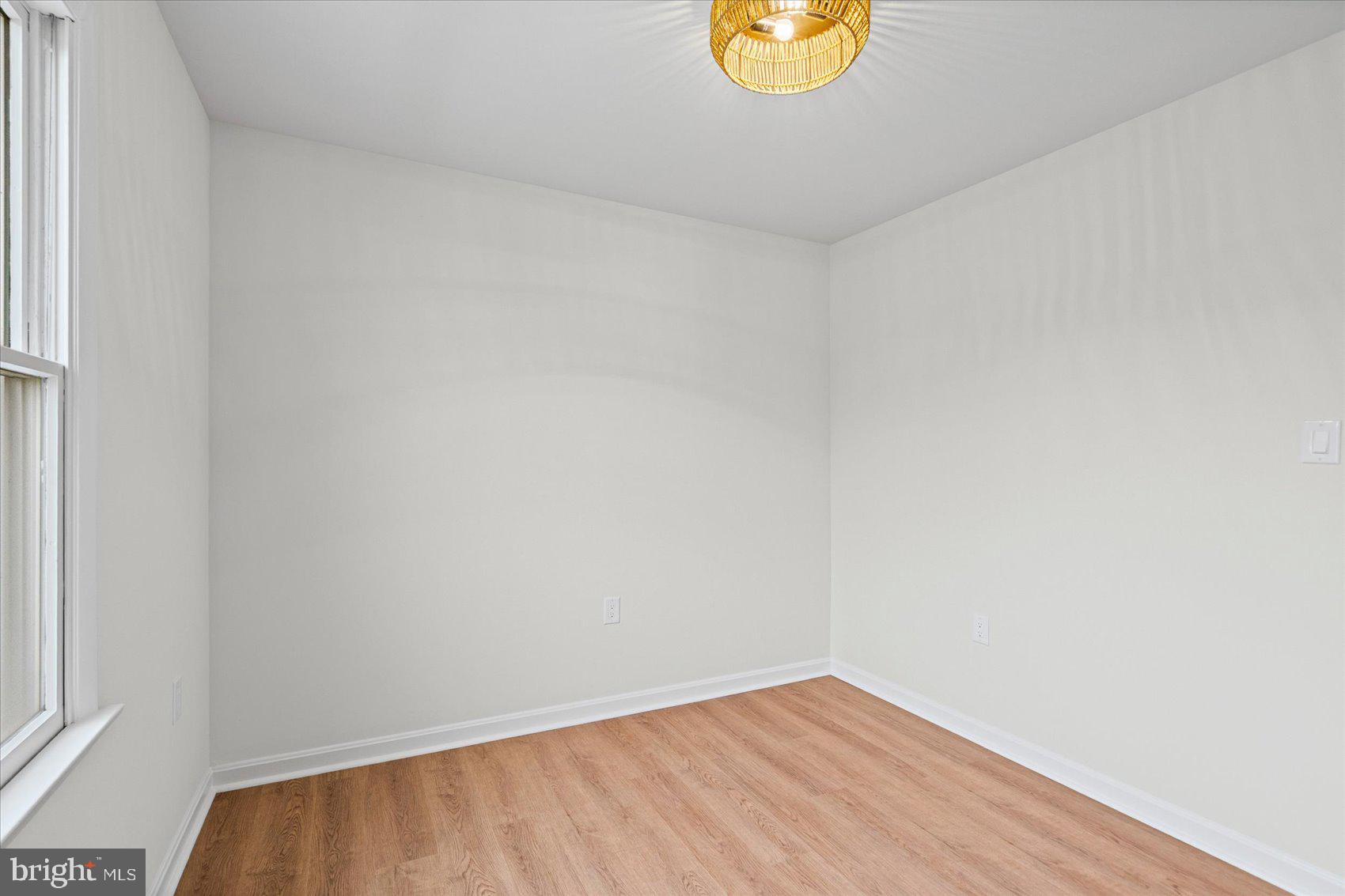 WHISPERING VALLEY - Residential