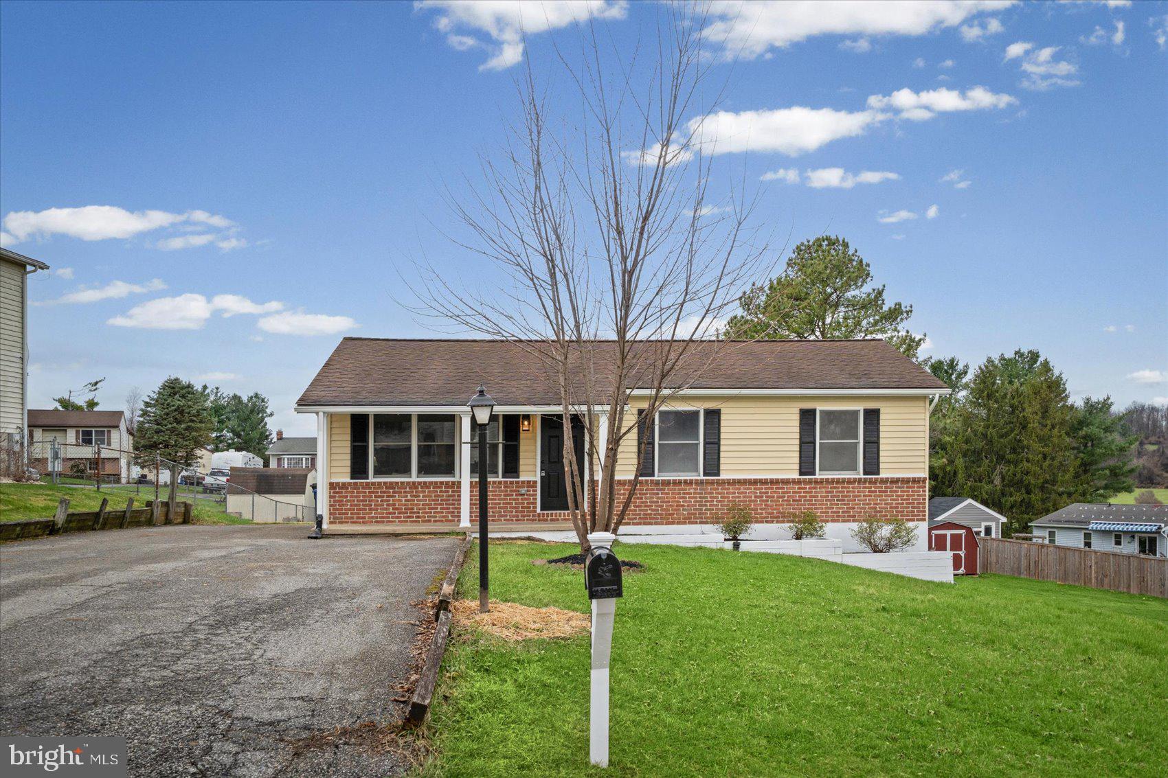 WHISPERING VALLEY - Residential