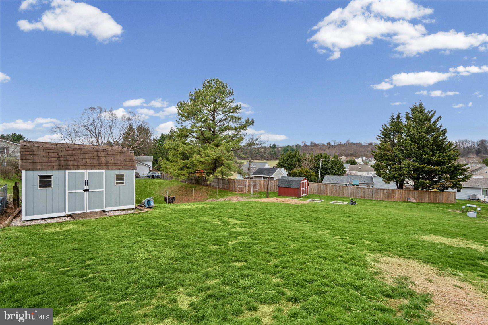 WHISPERING VALLEY - Residential